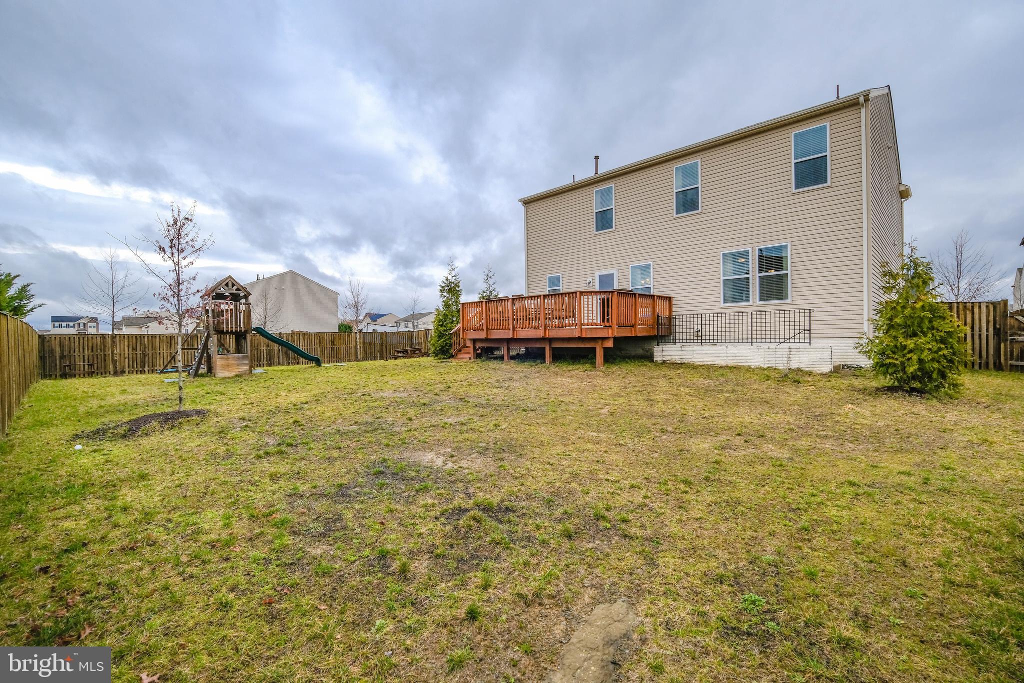 MEADOWS EDGE - Residential