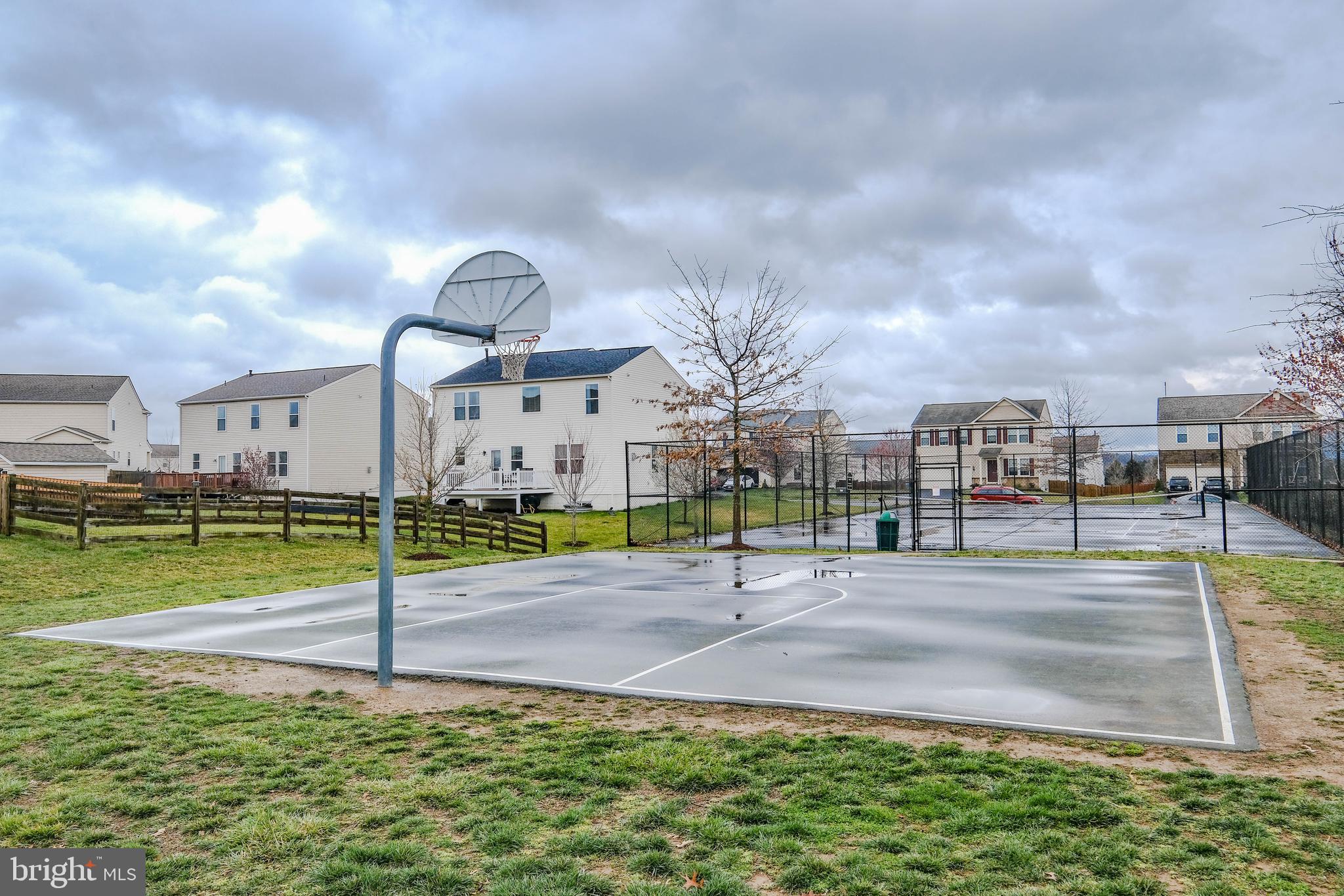 MEADOWS EDGE - Residential