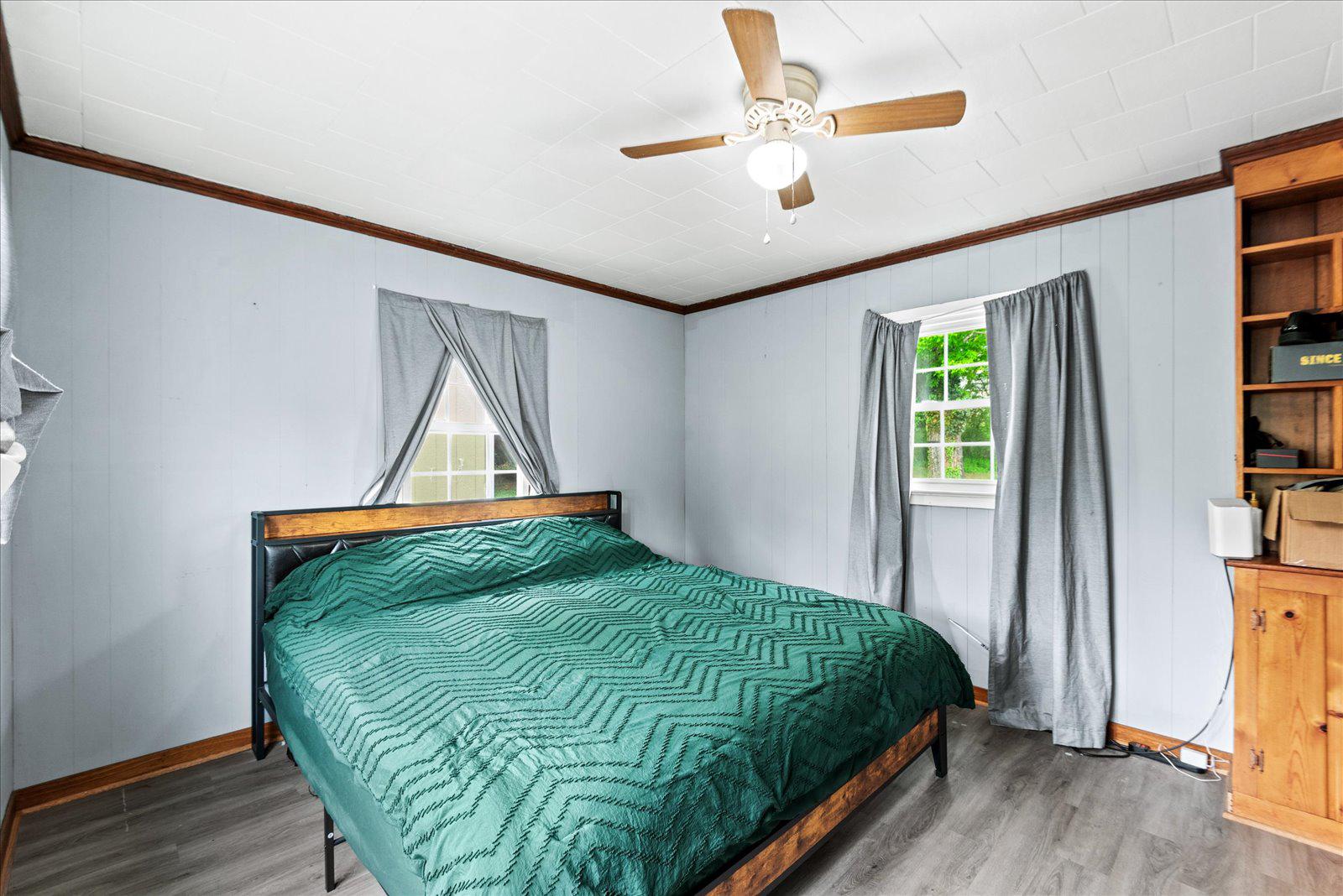 PELHAM MANOR - Residential