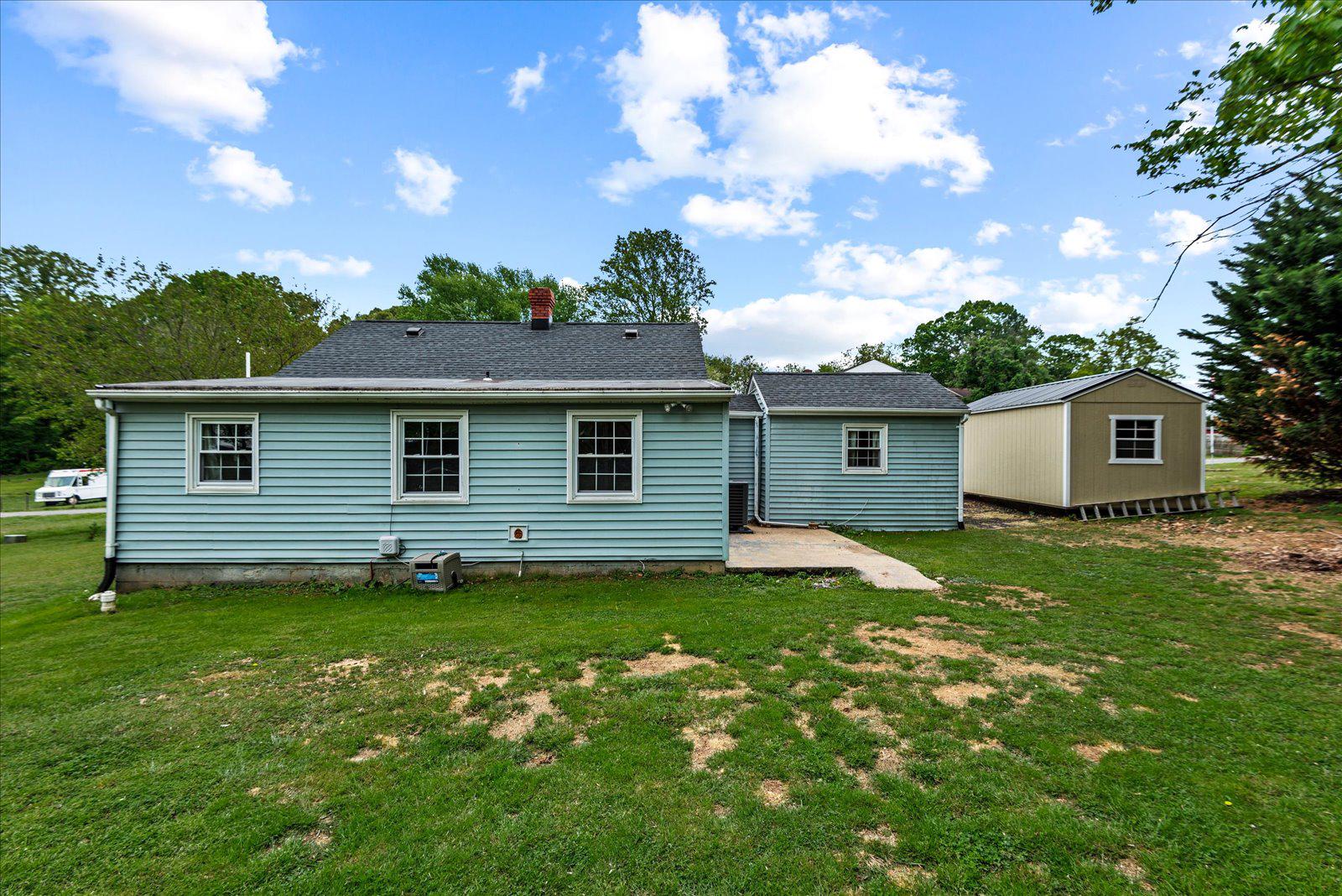 PELHAM MANOR - Residential