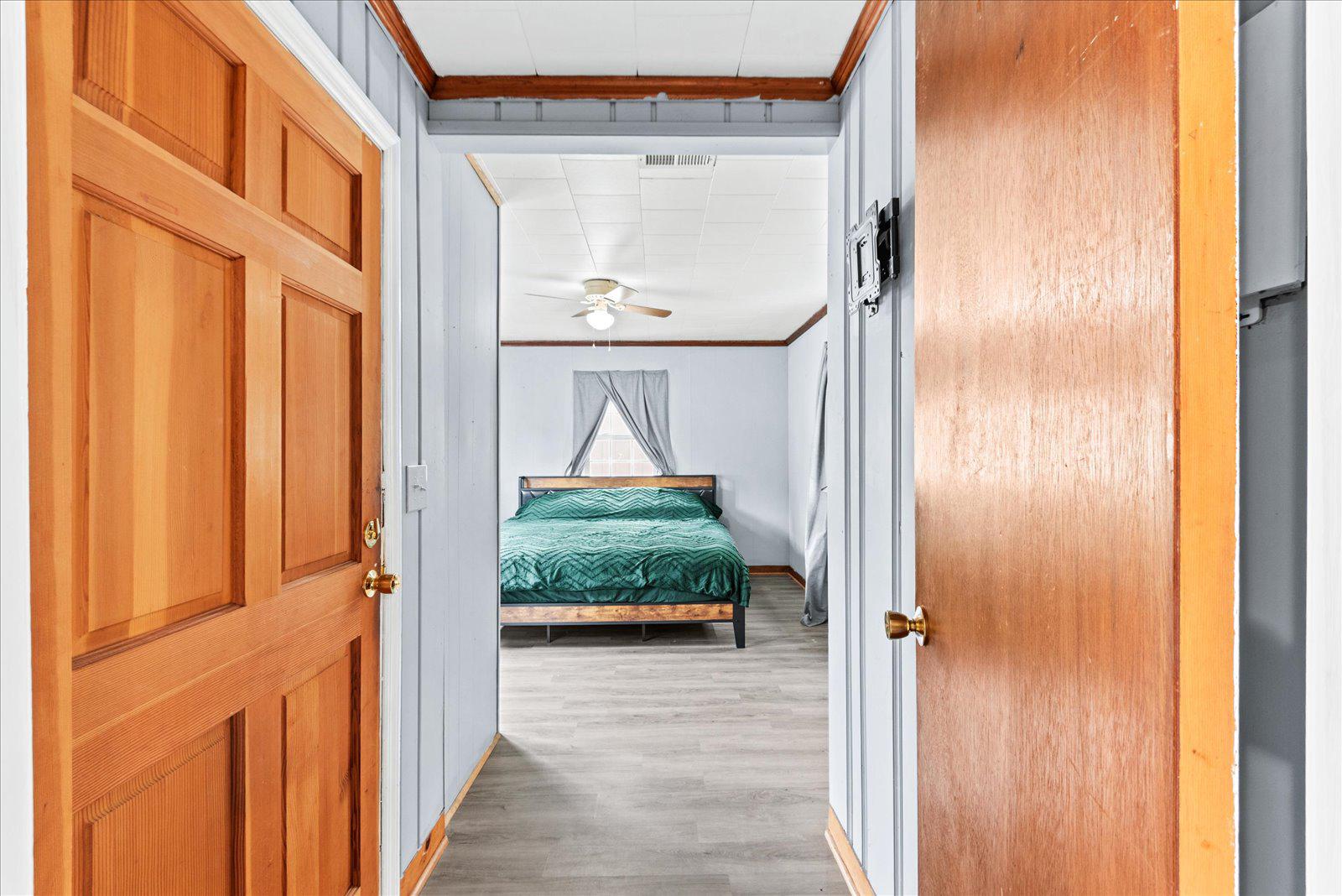 PELHAM MANOR - Residential