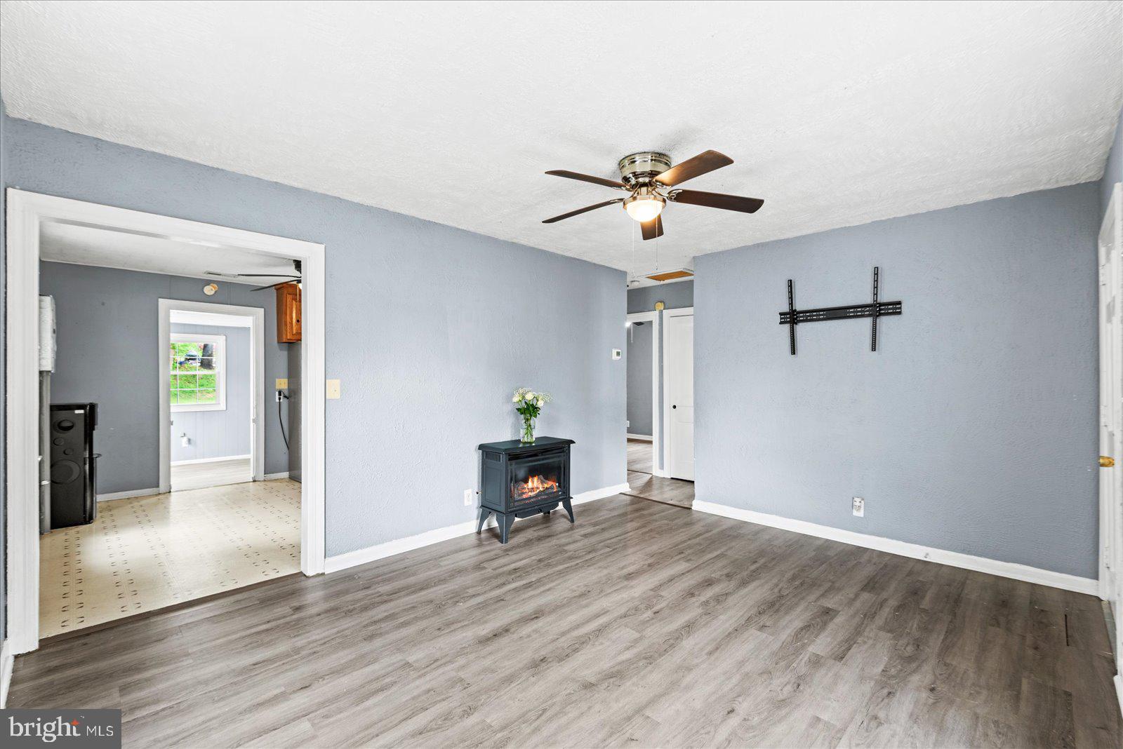 PELHAM MANOR - Residential