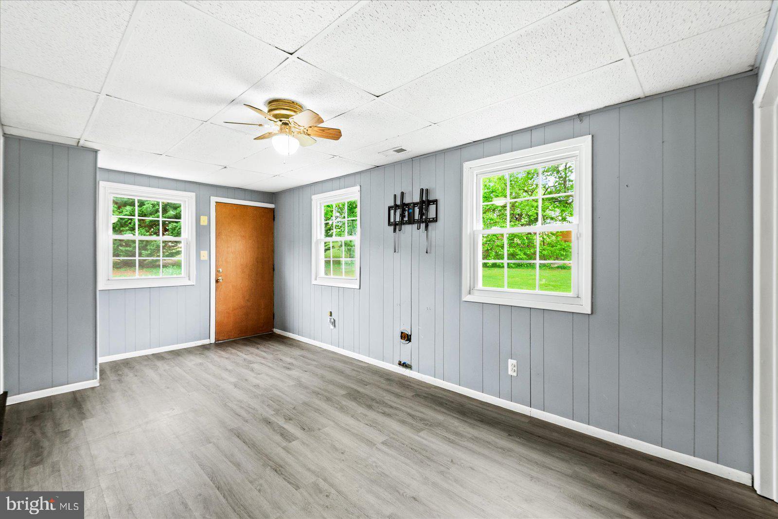 PELHAM MANOR - Residential