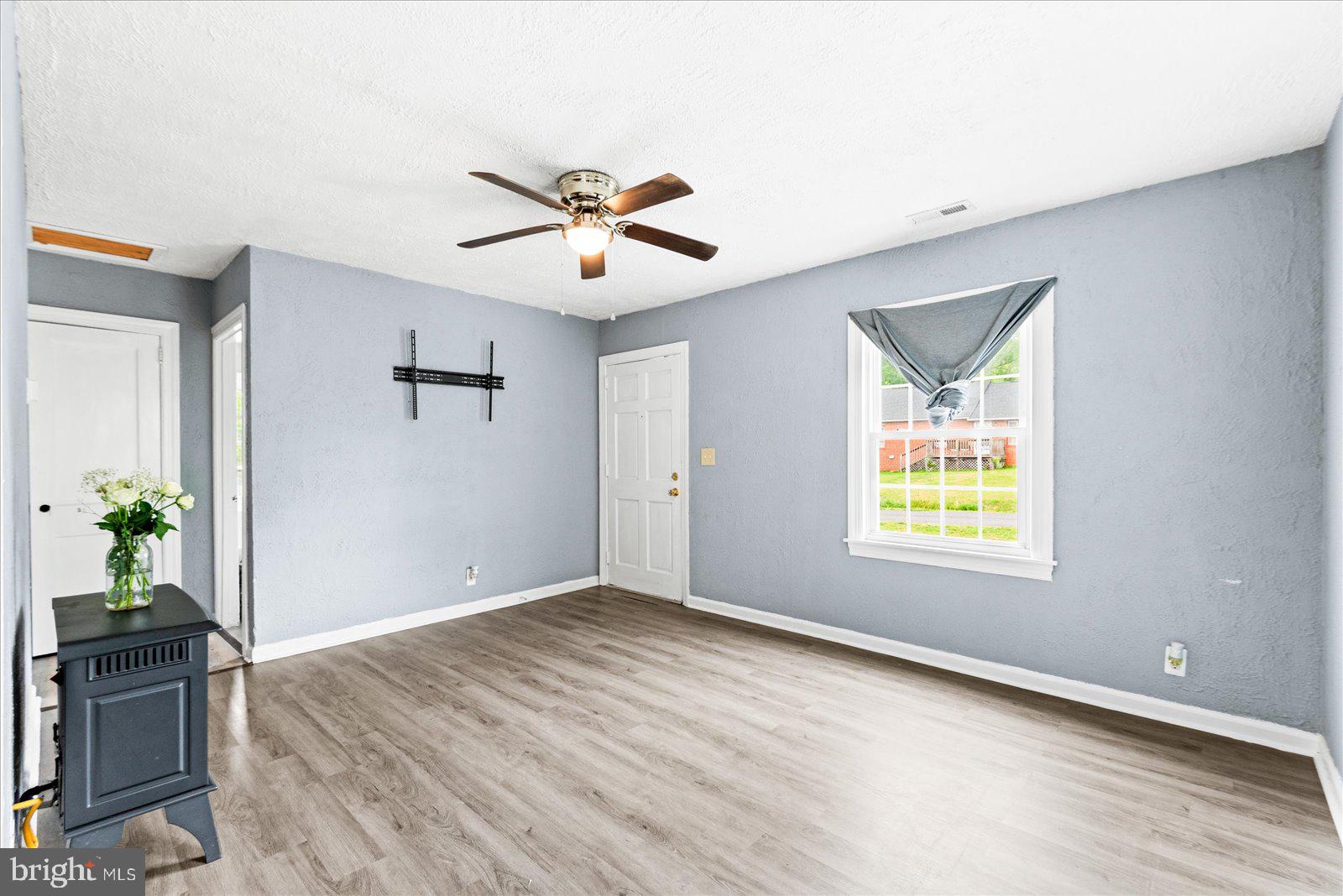 PELHAM MANOR - Residential