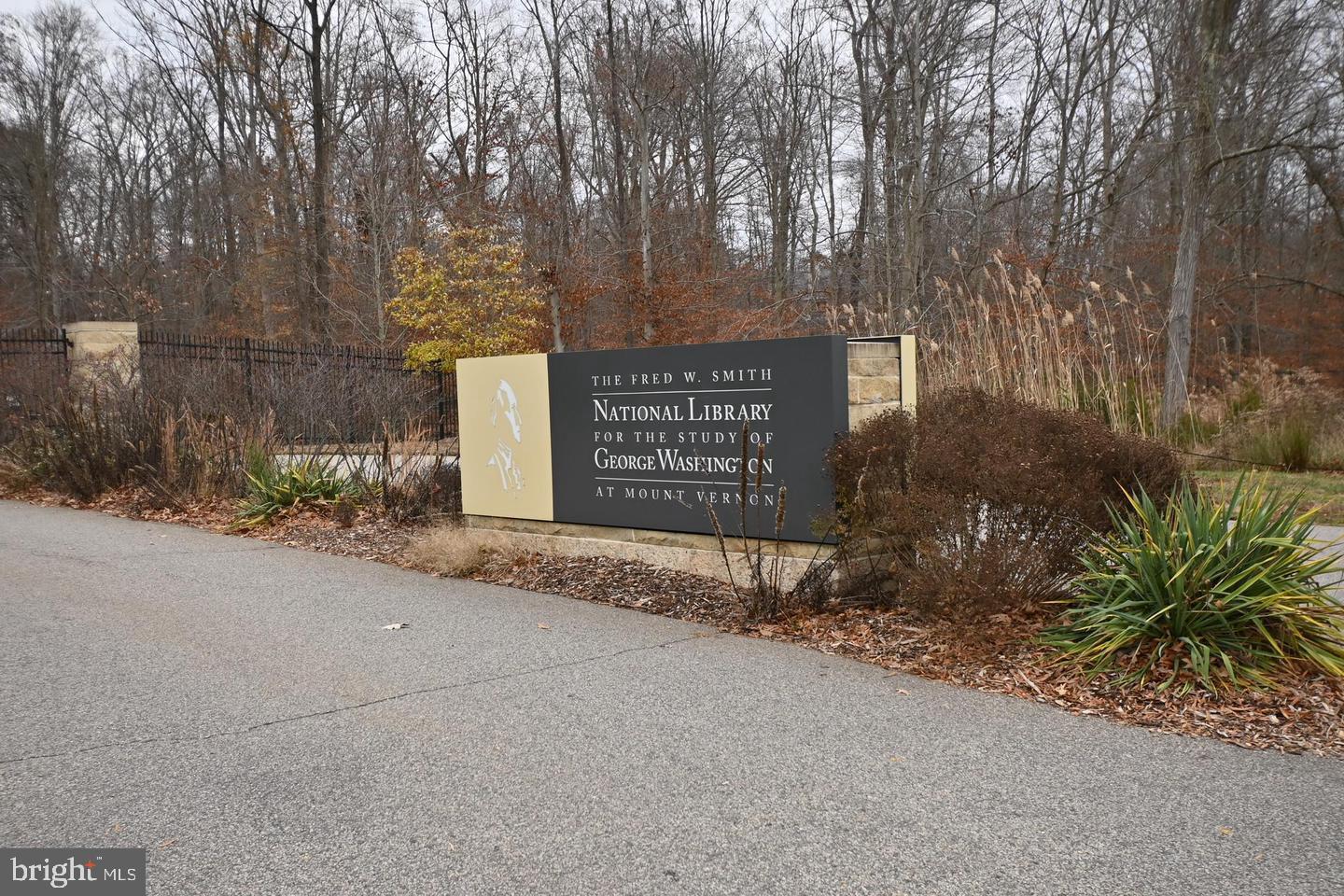 ENGLESIDE VILLAGE - Residential