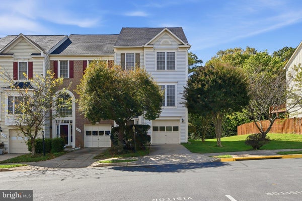 14216 MADRIGAL DR, WOODBRIDGE, VA 22193 - Image c2b0d4fca4c6a84ea8d54856b15e65df/3727614989