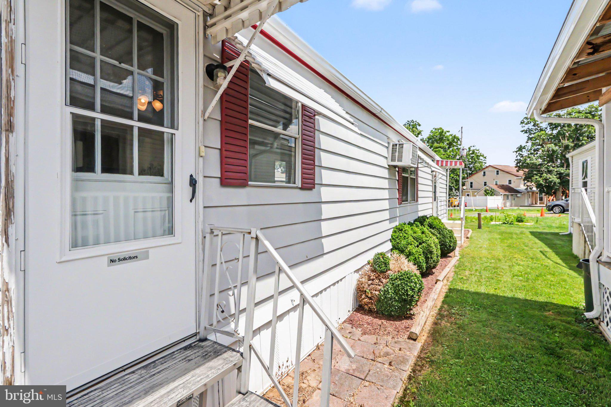 16 FOUR LITTLE ACRES DRIVE