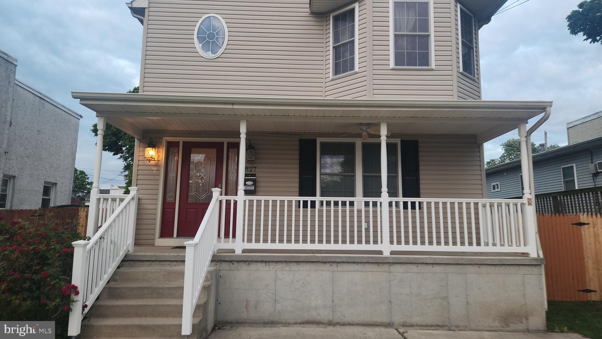 827 PINE STREET