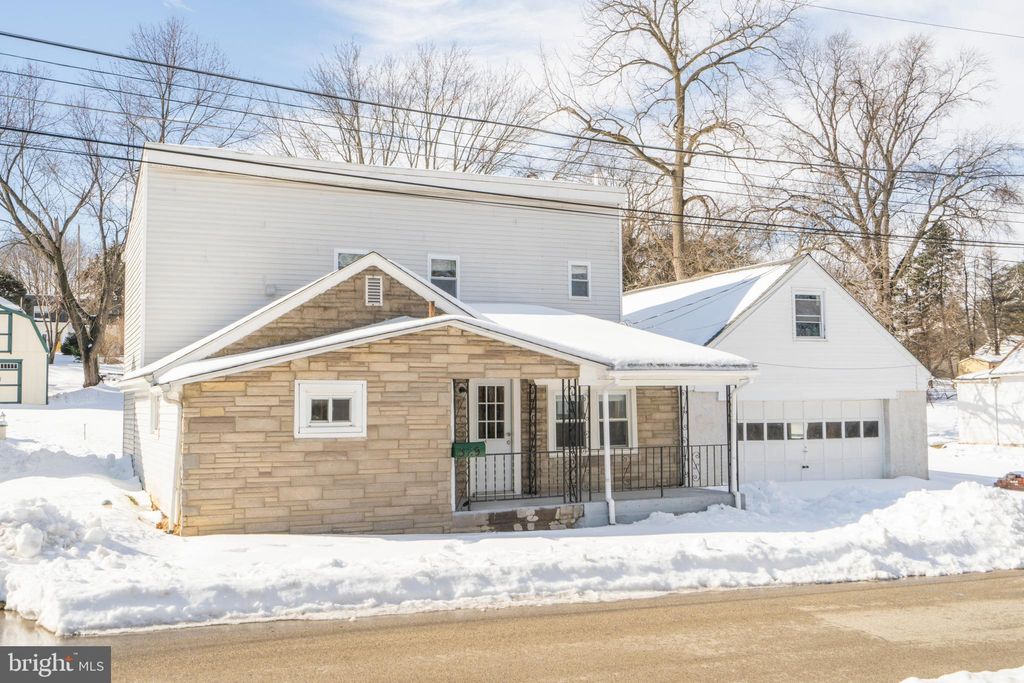 Photo of 329 Hillcrest Avenue, CONSHOHOCKEN, PA 19428 (MLS # PAMC2167444)