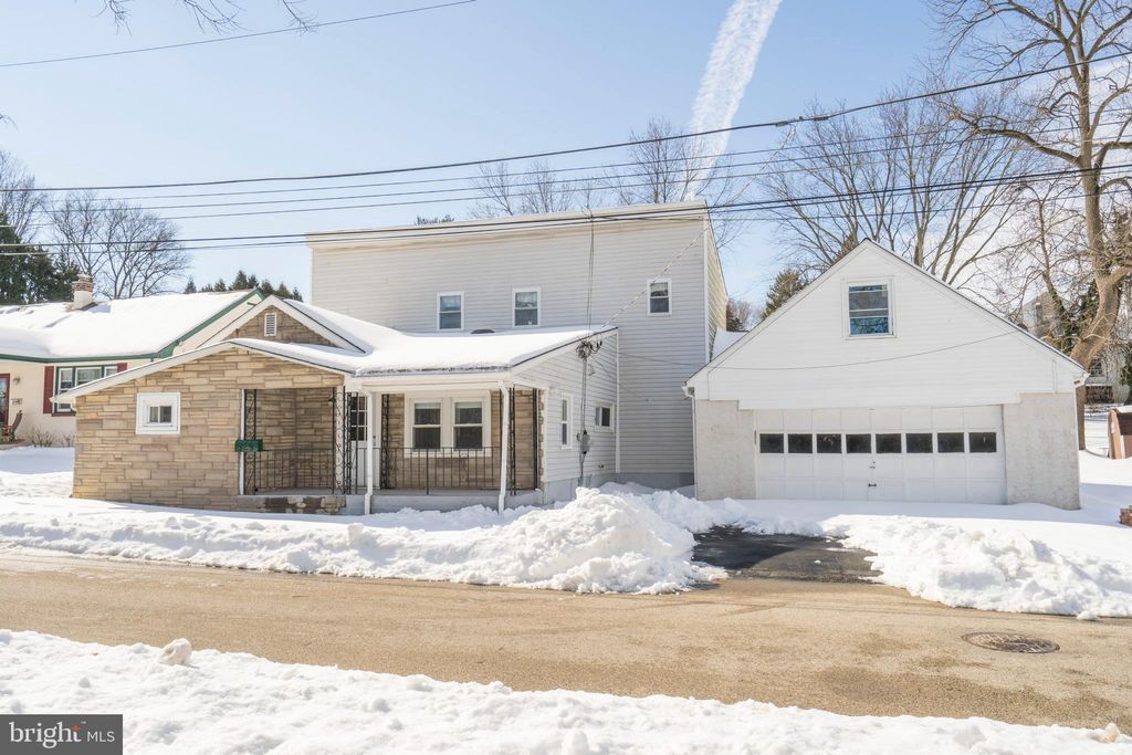 Photo of 329 Hillcrest Avenue, CONSHOHOCKEN, PA 19428 (MLS # PAMC2167444)