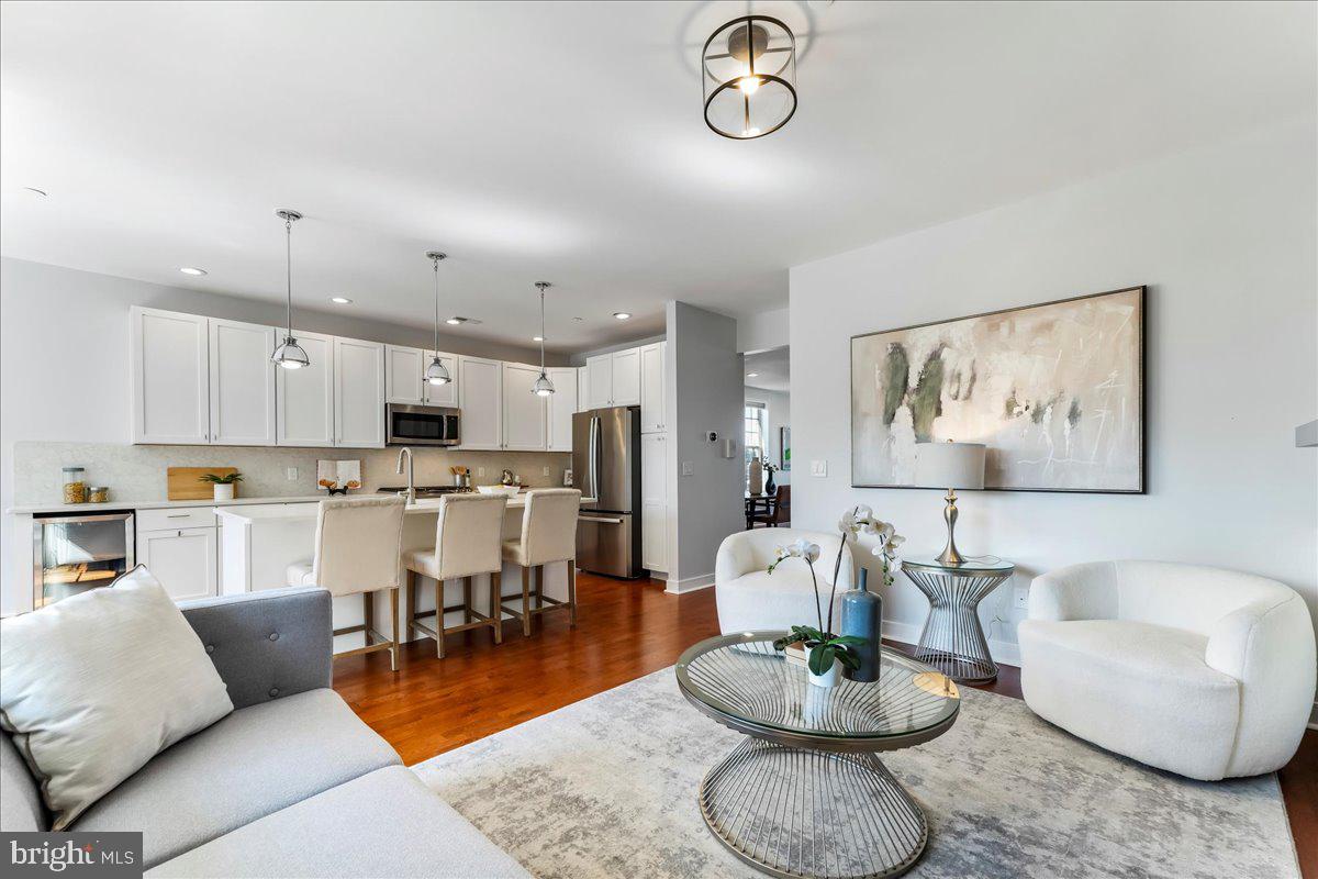 2400 SOUTH - Residential