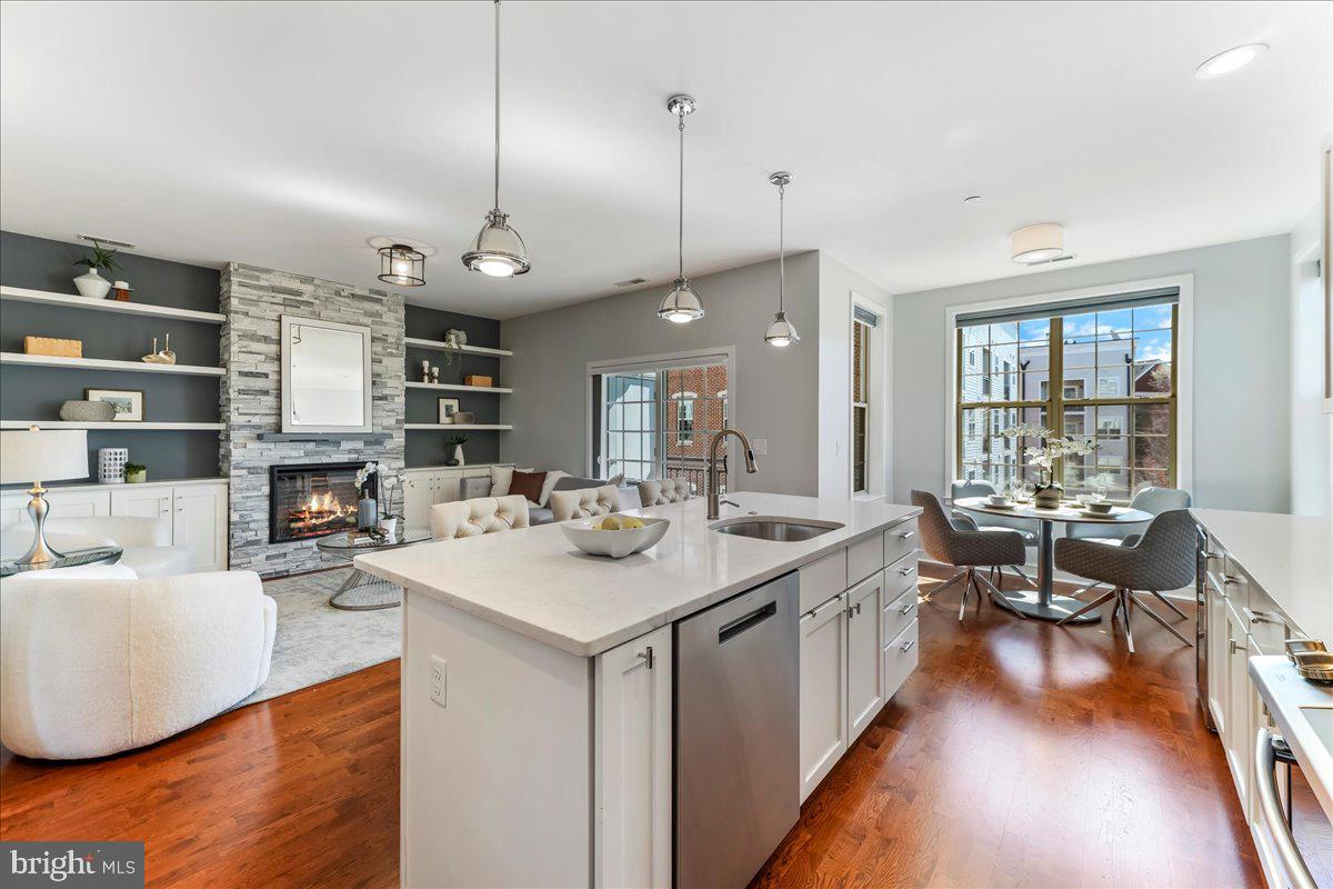 2400 SOUTH - Residential