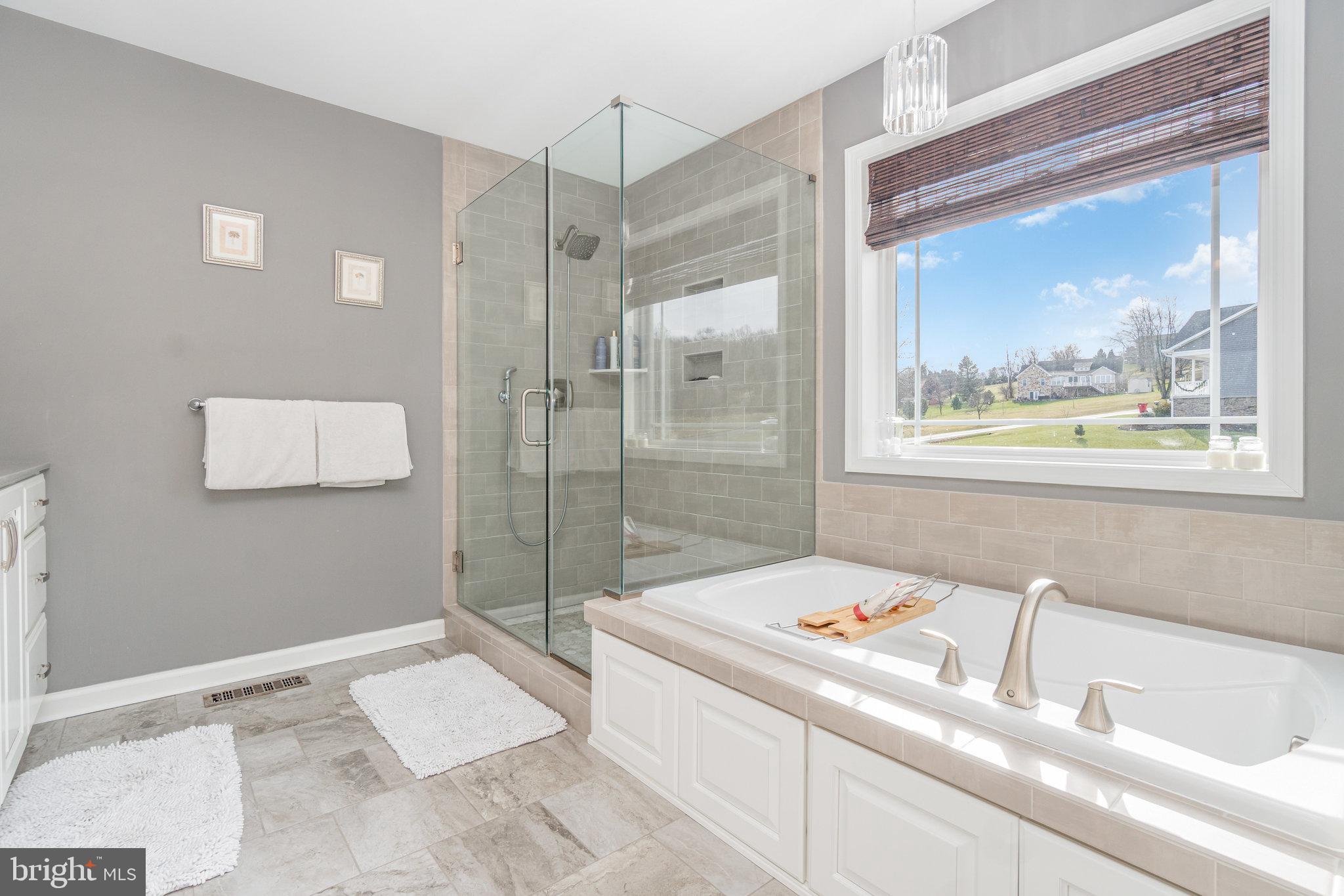 JACK'S MOUNTAIN - Residential