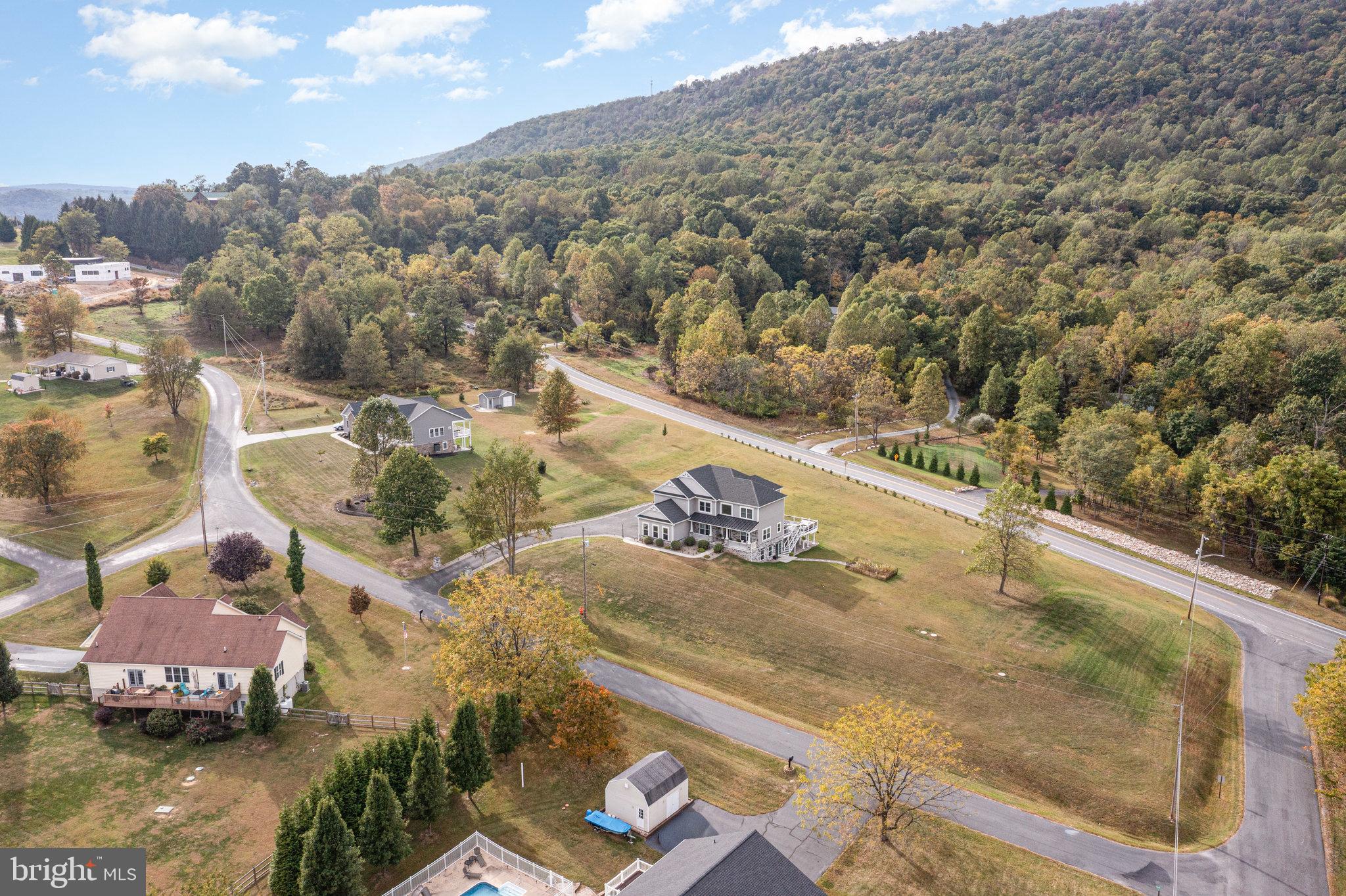 JACK'S MOUNTAIN - Residential