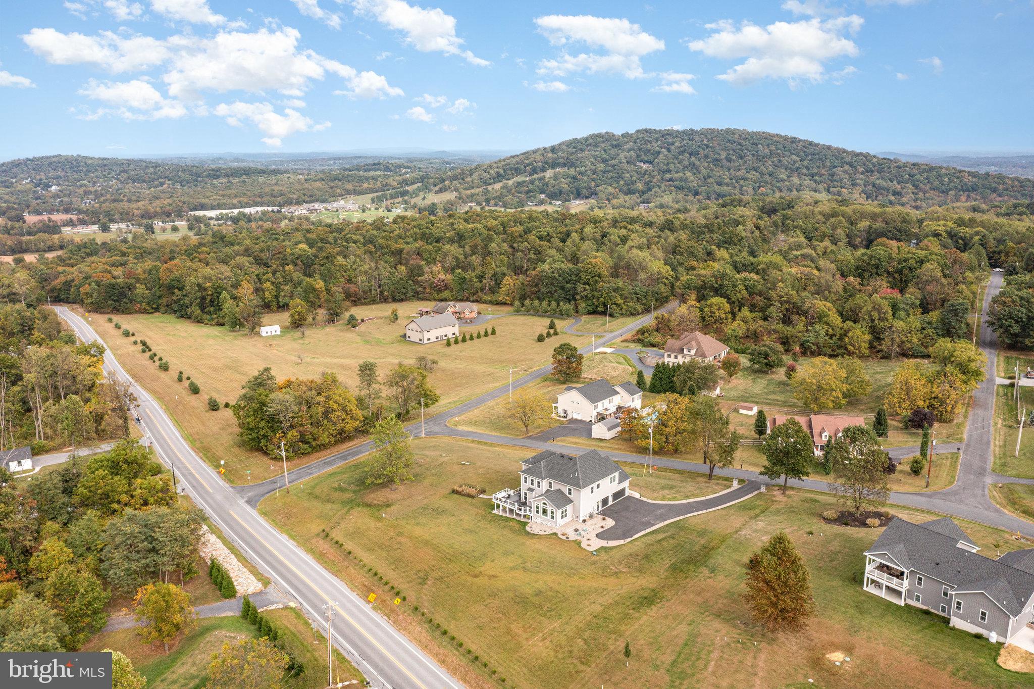 JACK'S MOUNTAIN - Residential