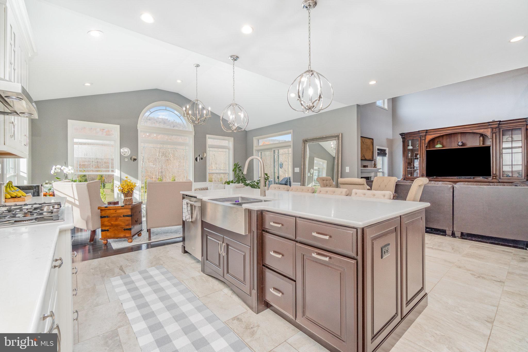 JACK'S MOUNTAIN - Residential