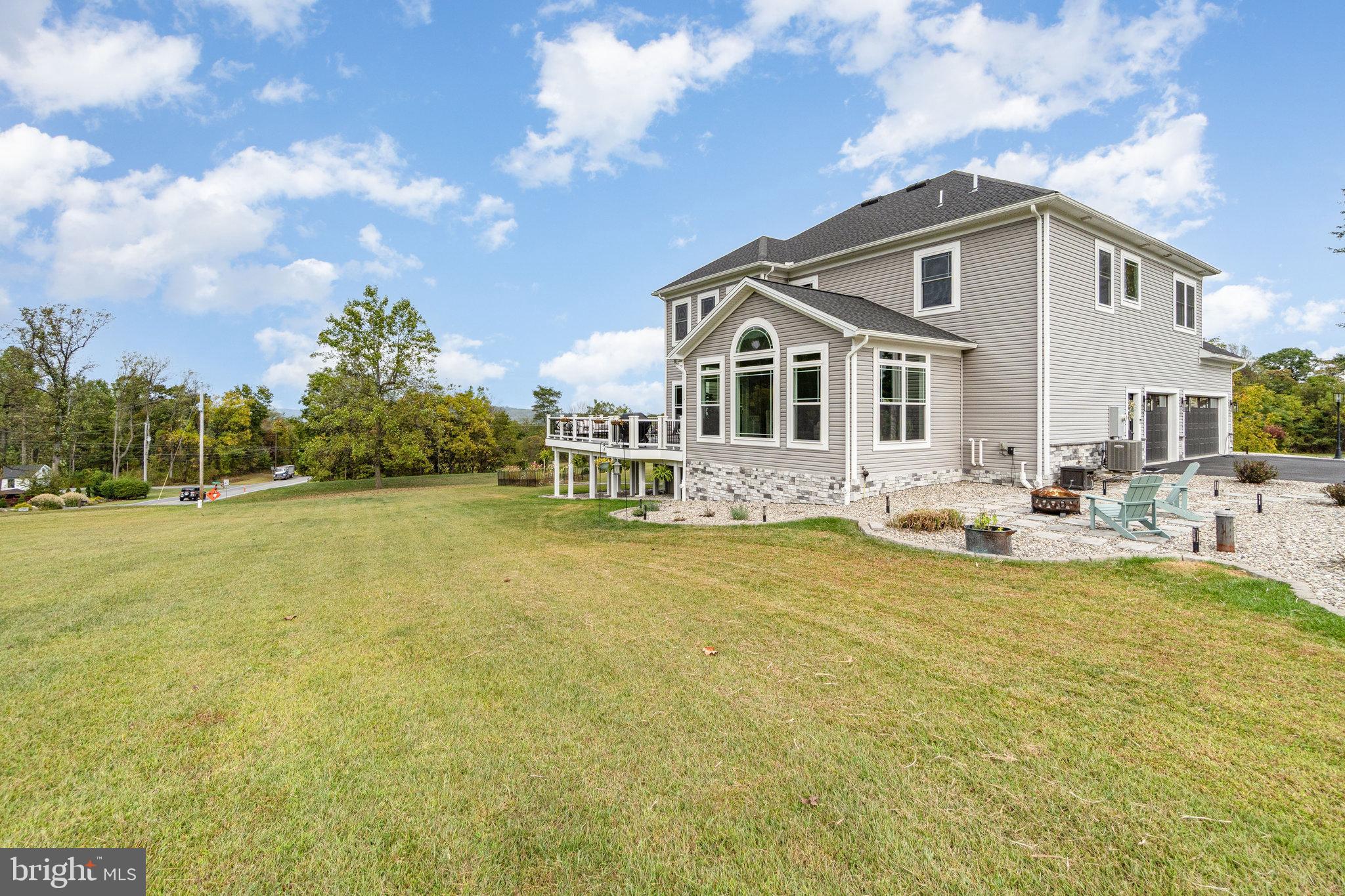 JACK'S MOUNTAIN - Residential