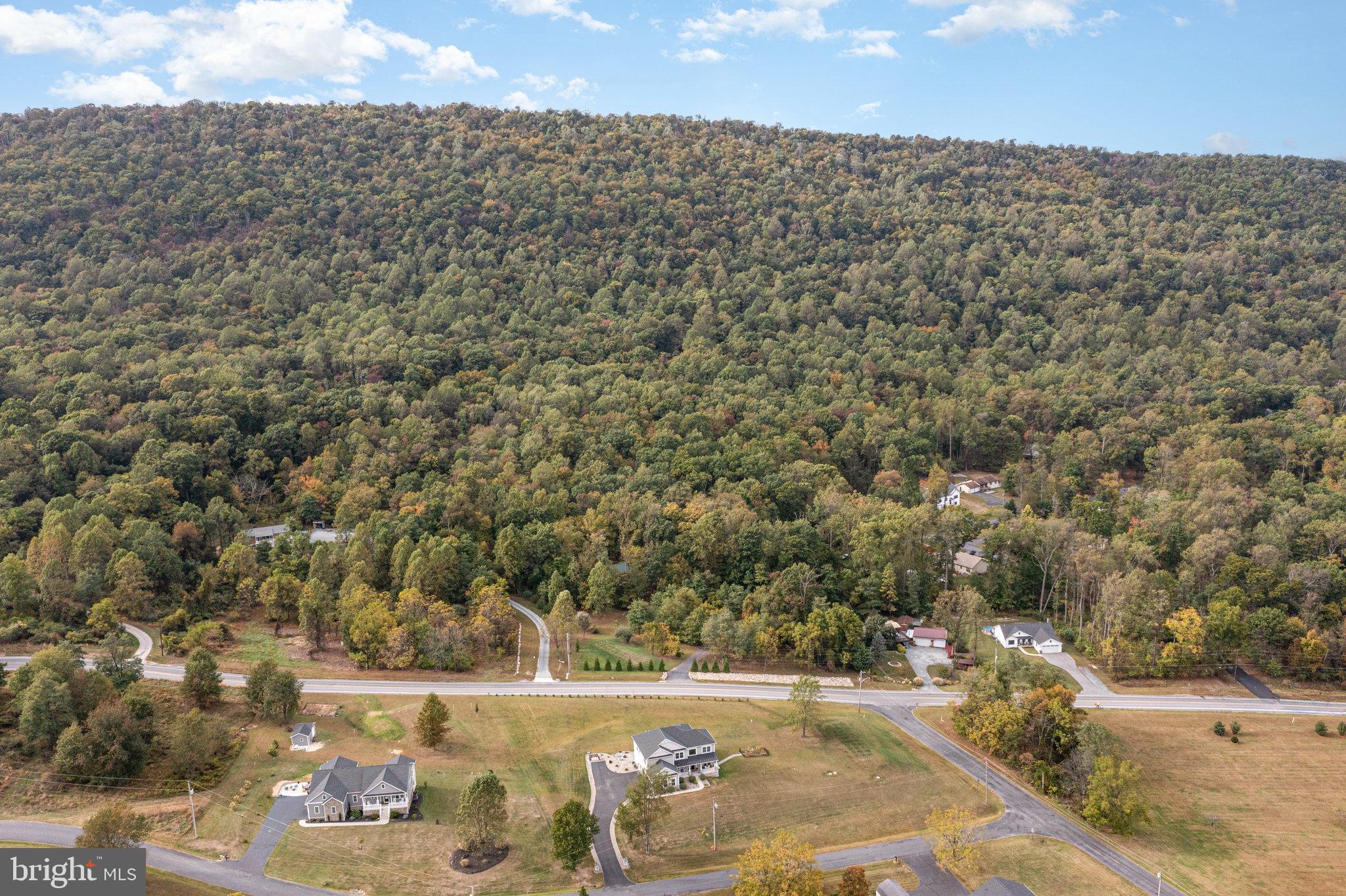 JACK'S MOUNTAIN - Residential