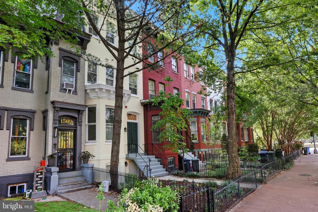 Photo of 1507 Vermont Avenue NW, WASHINGTON, DC 20005 (MLS # DCDC2223746)
