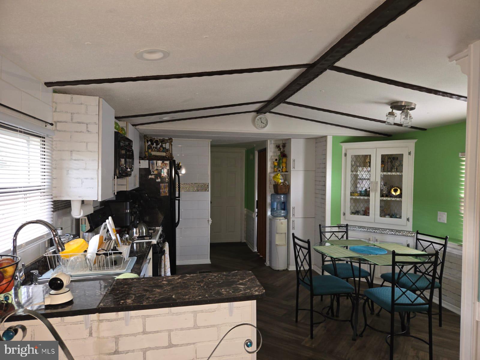 FOXWOOD VILLAGE - Residential