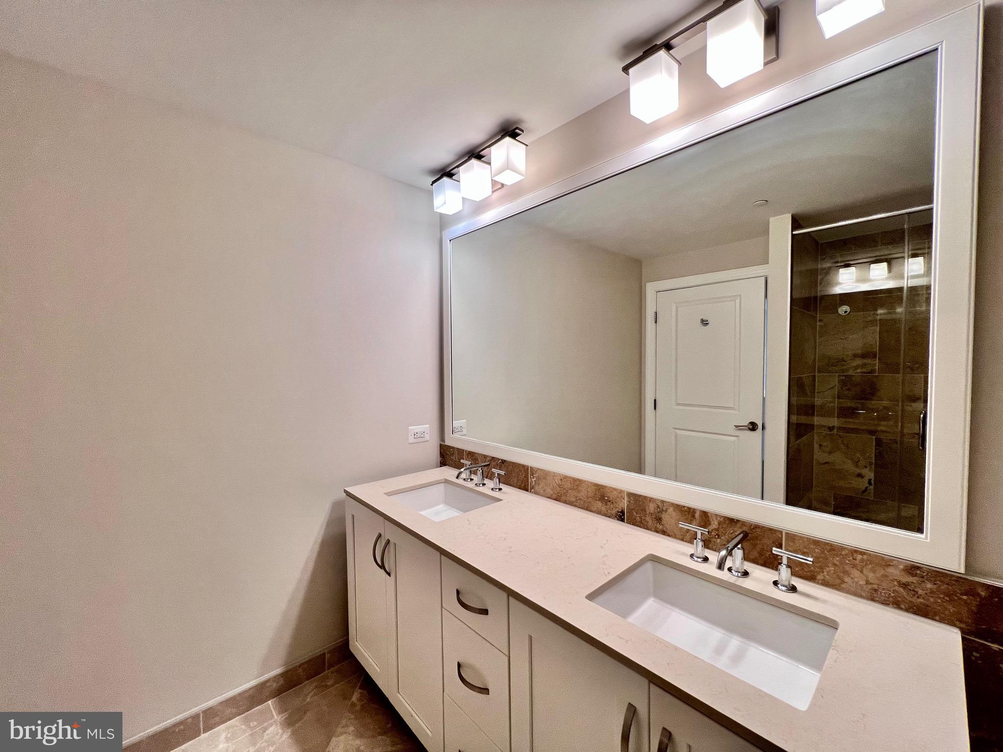 HAMPDEN ROW - Residential Lease