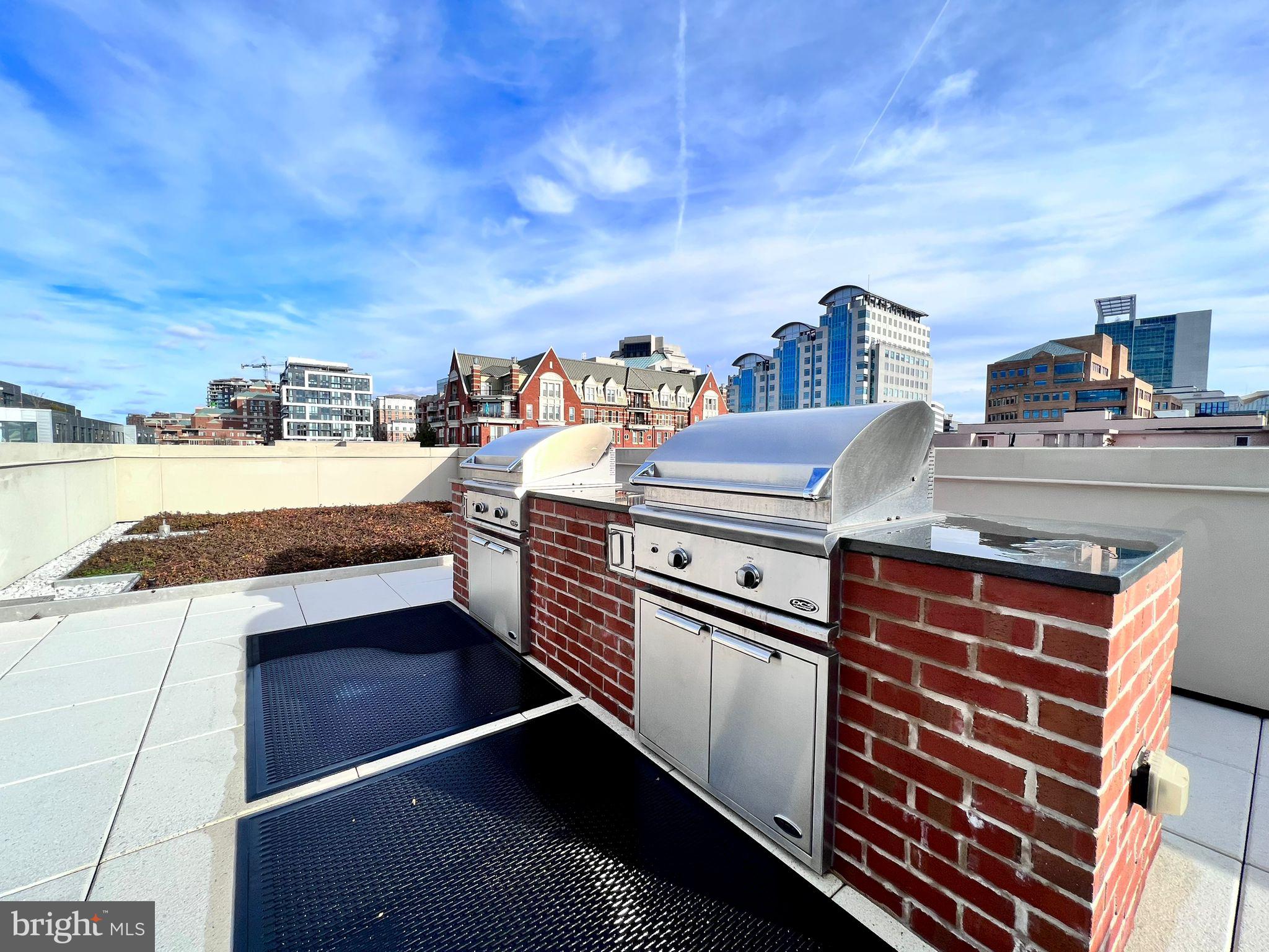 HAMPDEN ROW - Residential Lease