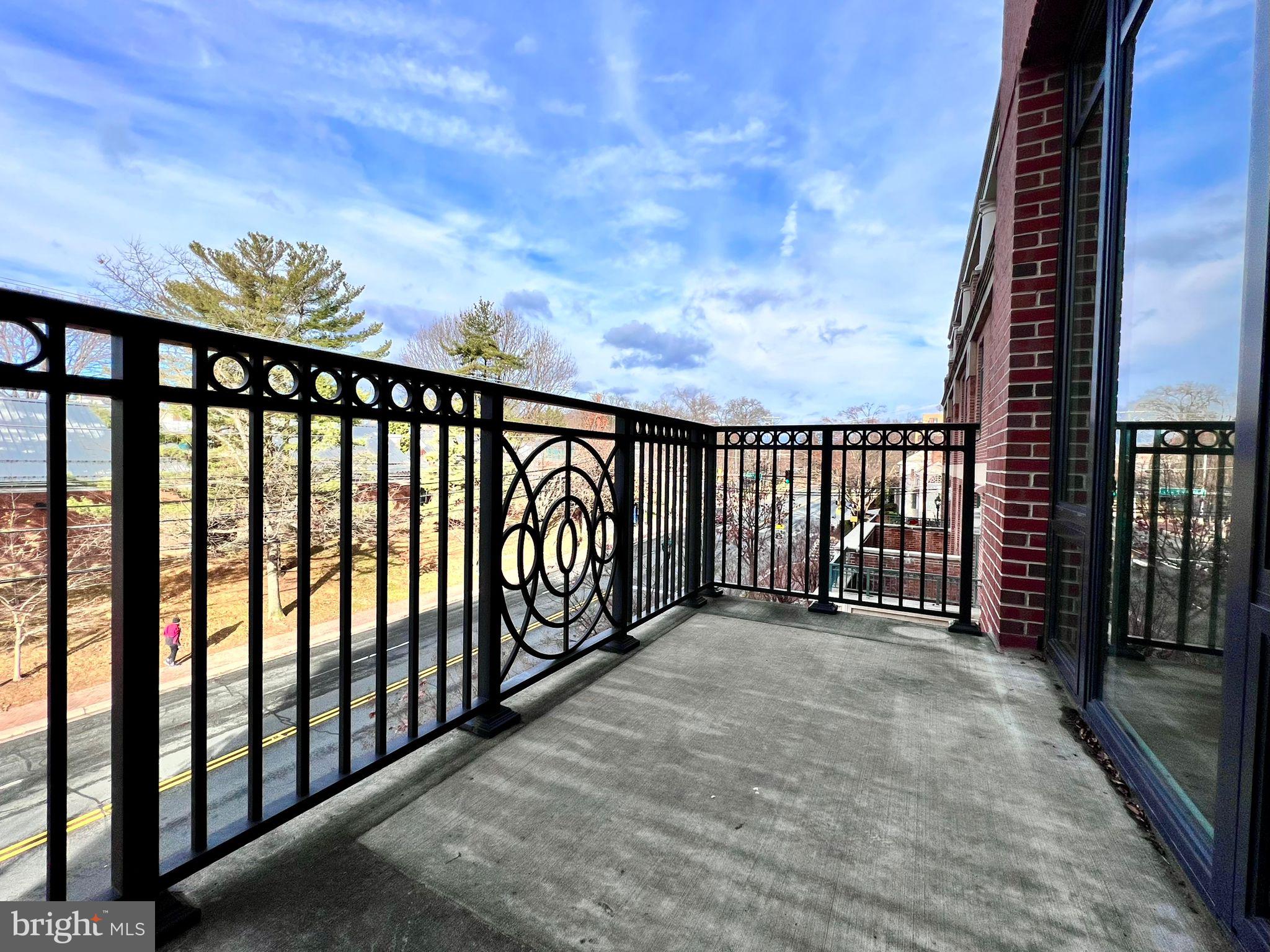 HAMPDEN ROW - Residential Lease