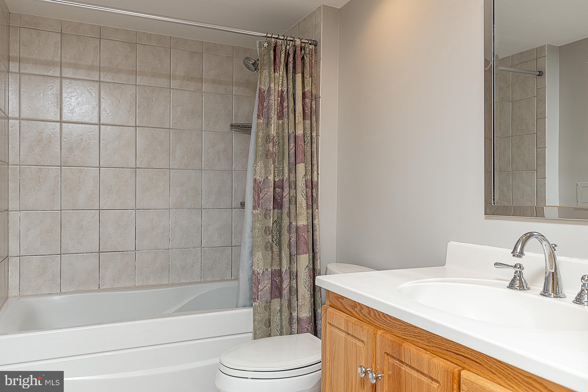 LIFESTYLE AT SULLY STATION - Residential