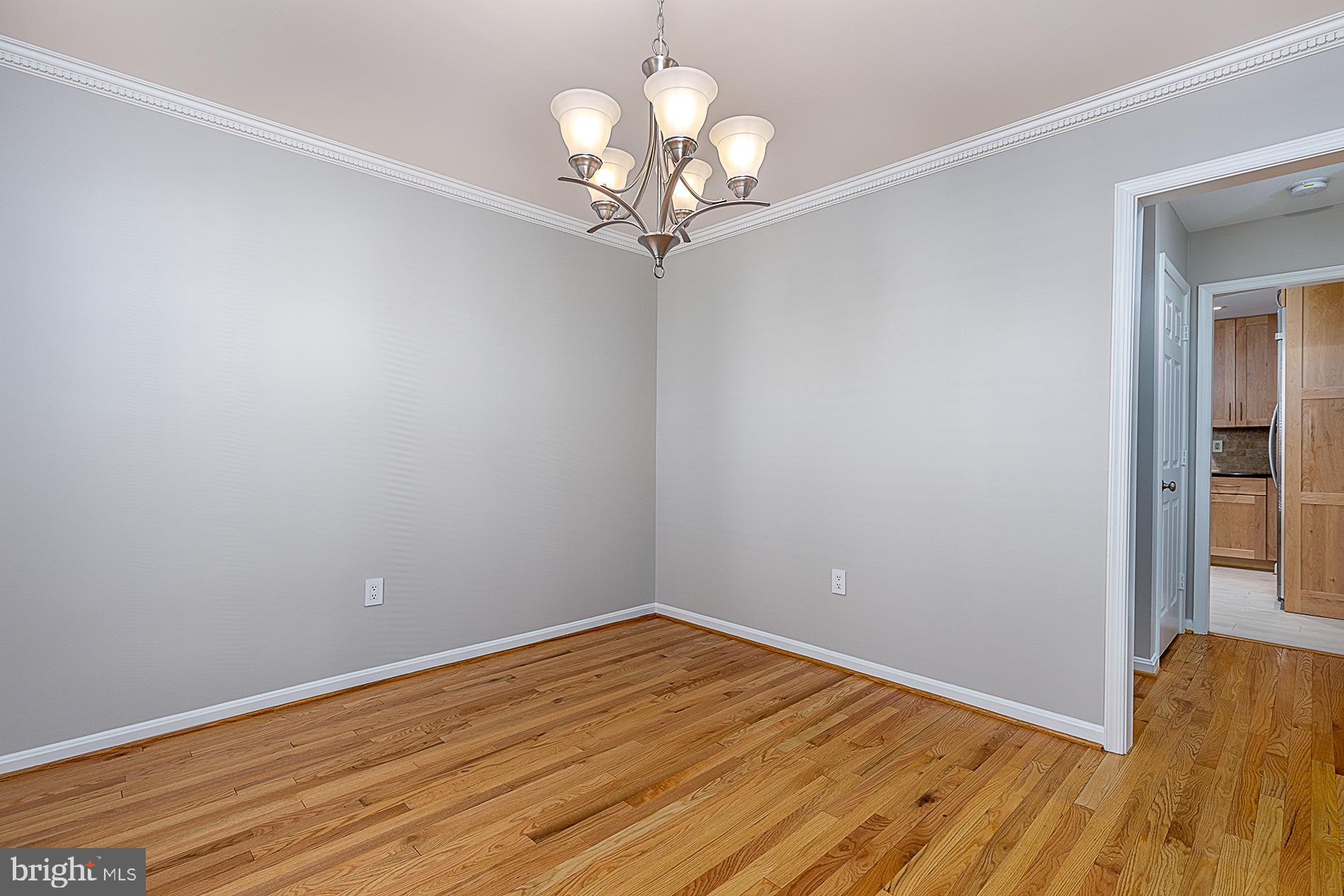 LIFESTYLE AT SULLY STATION - Residential