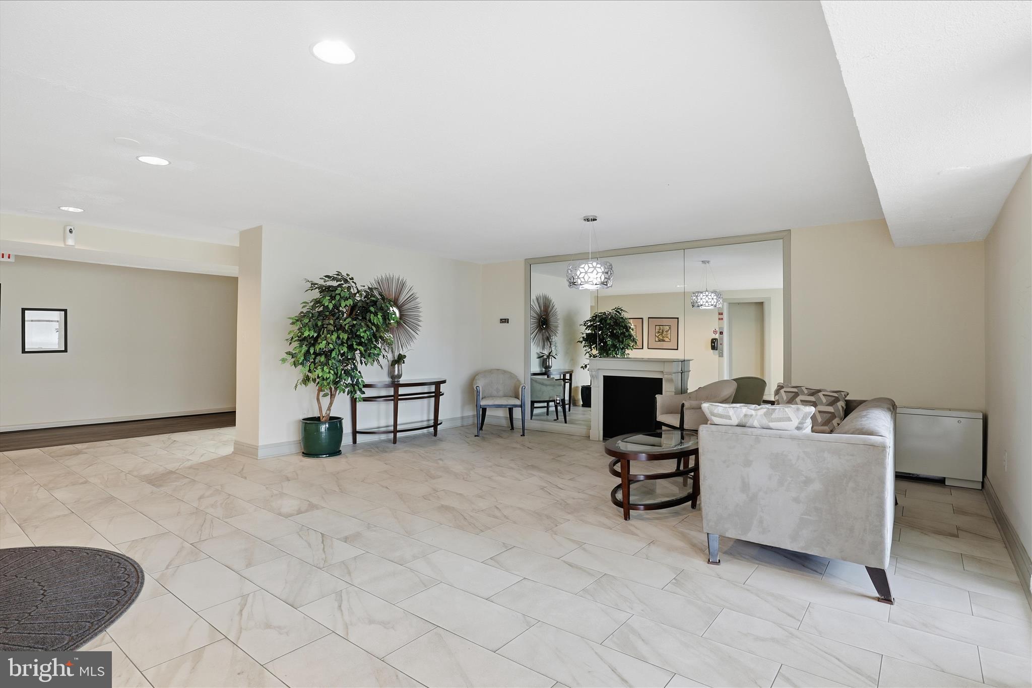 WEST SPRING - Residential