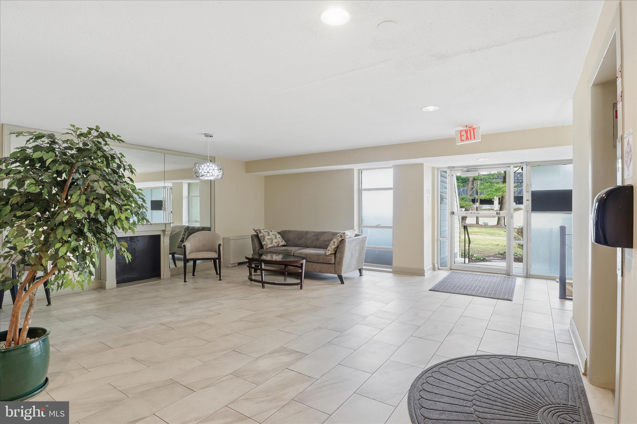 WEST SPRING - Residential