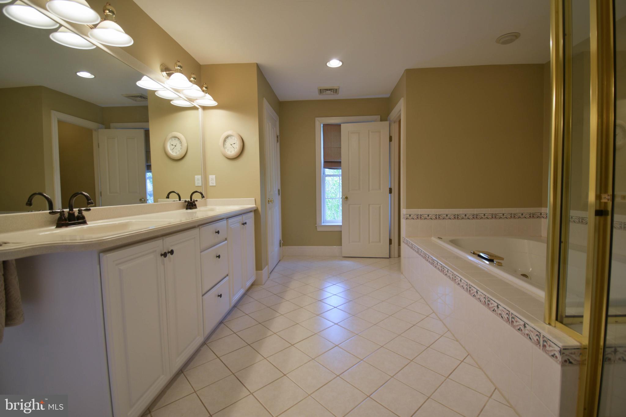 MEETINGHOUSE - Residential