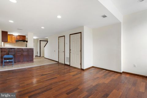 Townhouse For Sale - 2400 Druid Hill Avenue<br/> BALTIMORE, MD 21217