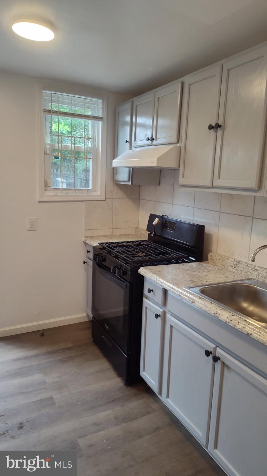 KENSINGTON - Residential