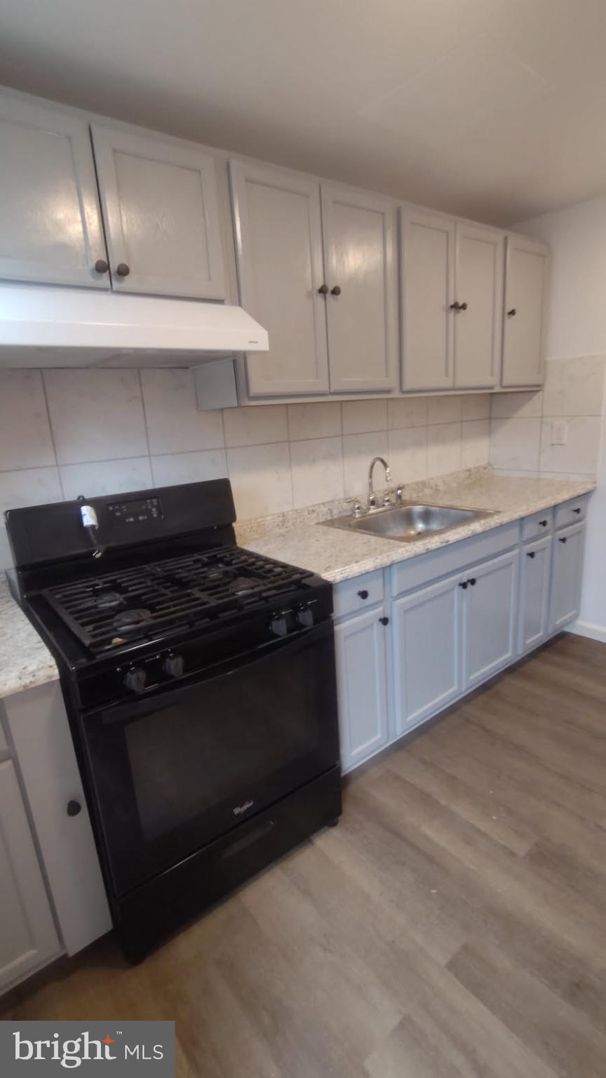 KENSINGTON - Residential