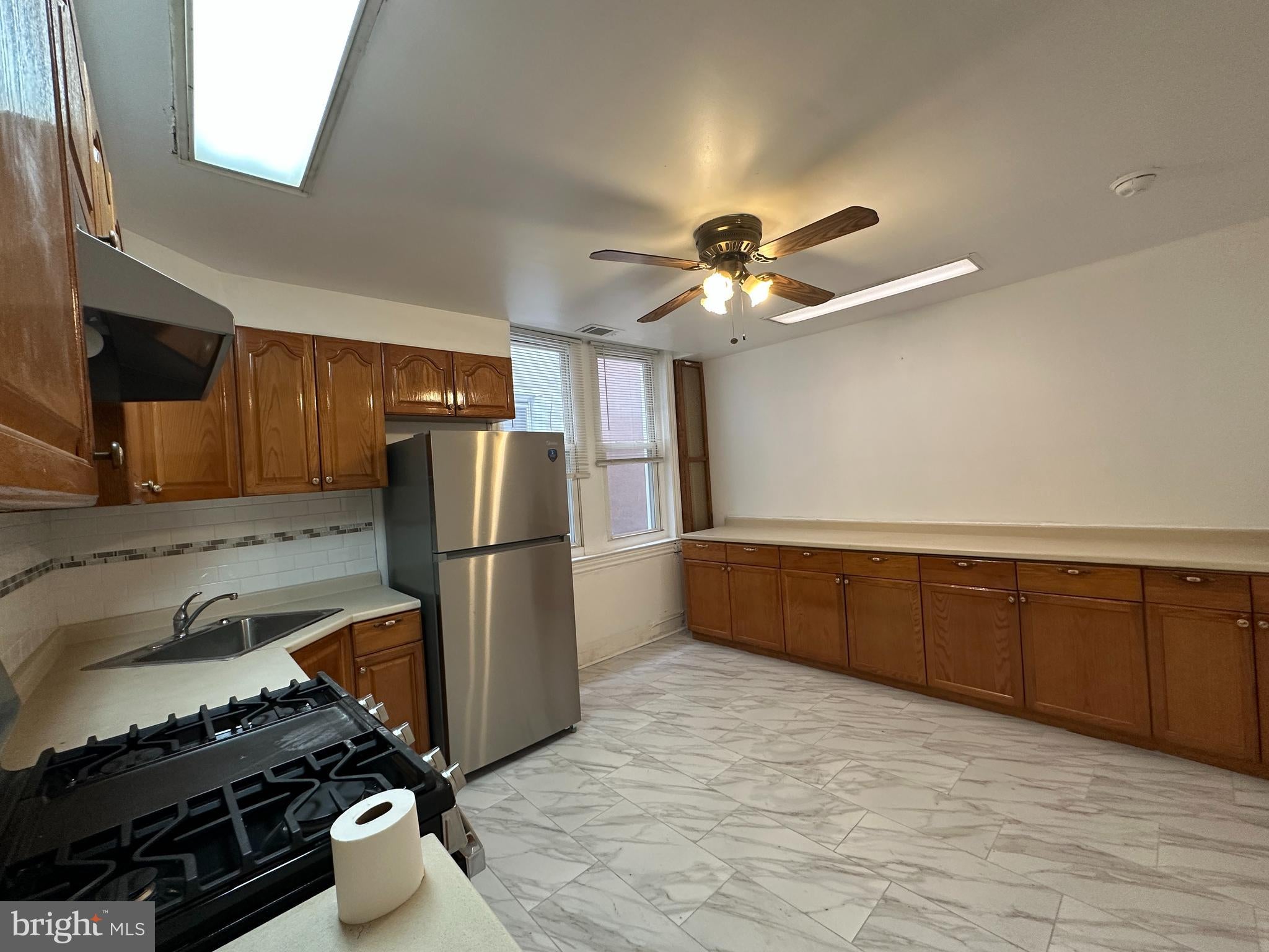 705 S 6TH STREET