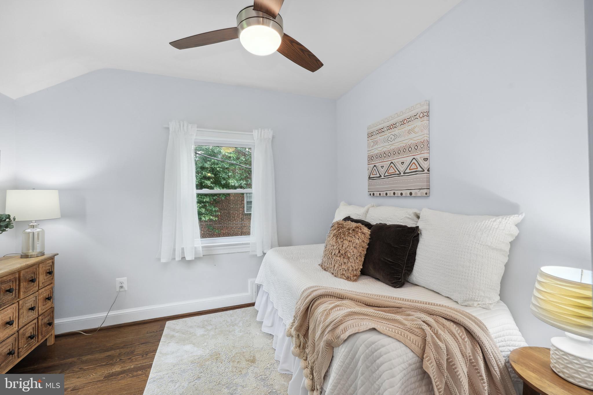 IVY HILL - Residential