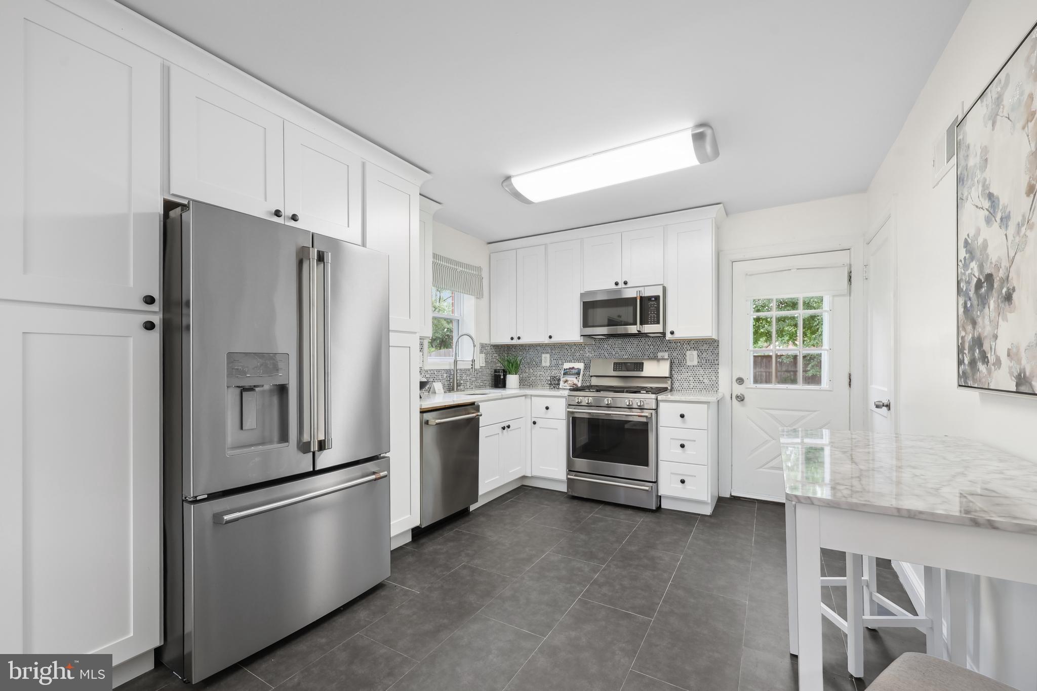 IVY HILL - Residential