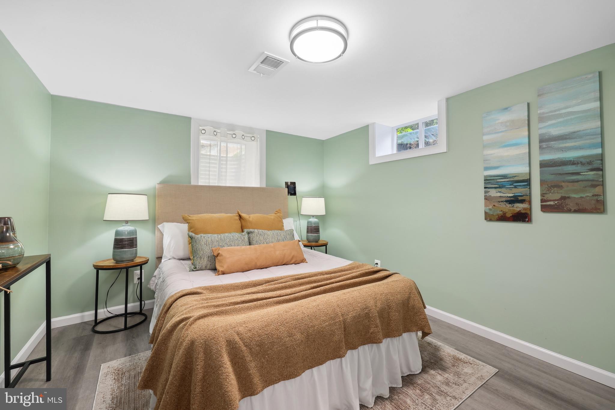 IVY HILL - Residential