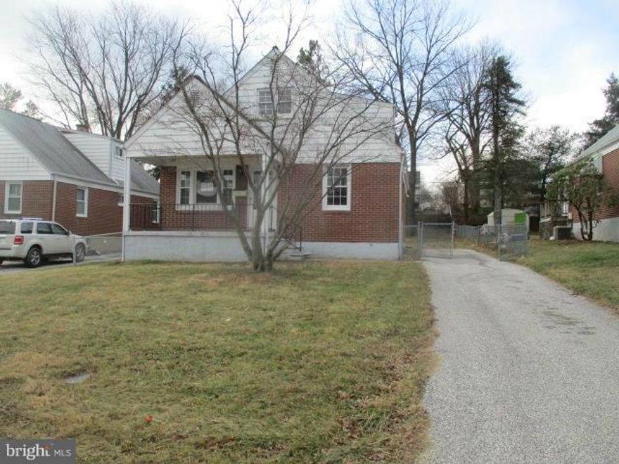 Lots of potential in this home to add 2 upper level bedrooms. Open floor plan on main level with 2 bedrooms & full bath. Huge Eat-in kitchen.Hardwood floors in L.R. & tile in kitchen. Upper level is not finished . Huge basement would make a great rec room or family room. Lots of room for storage & more ! Rear walk out to partially fenced rear yard & shed.Agents view docs .opens to investors feb 22