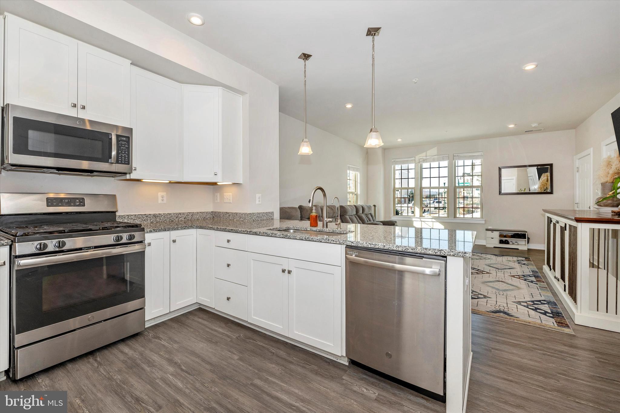 JEFFERSON PLACE - Residential