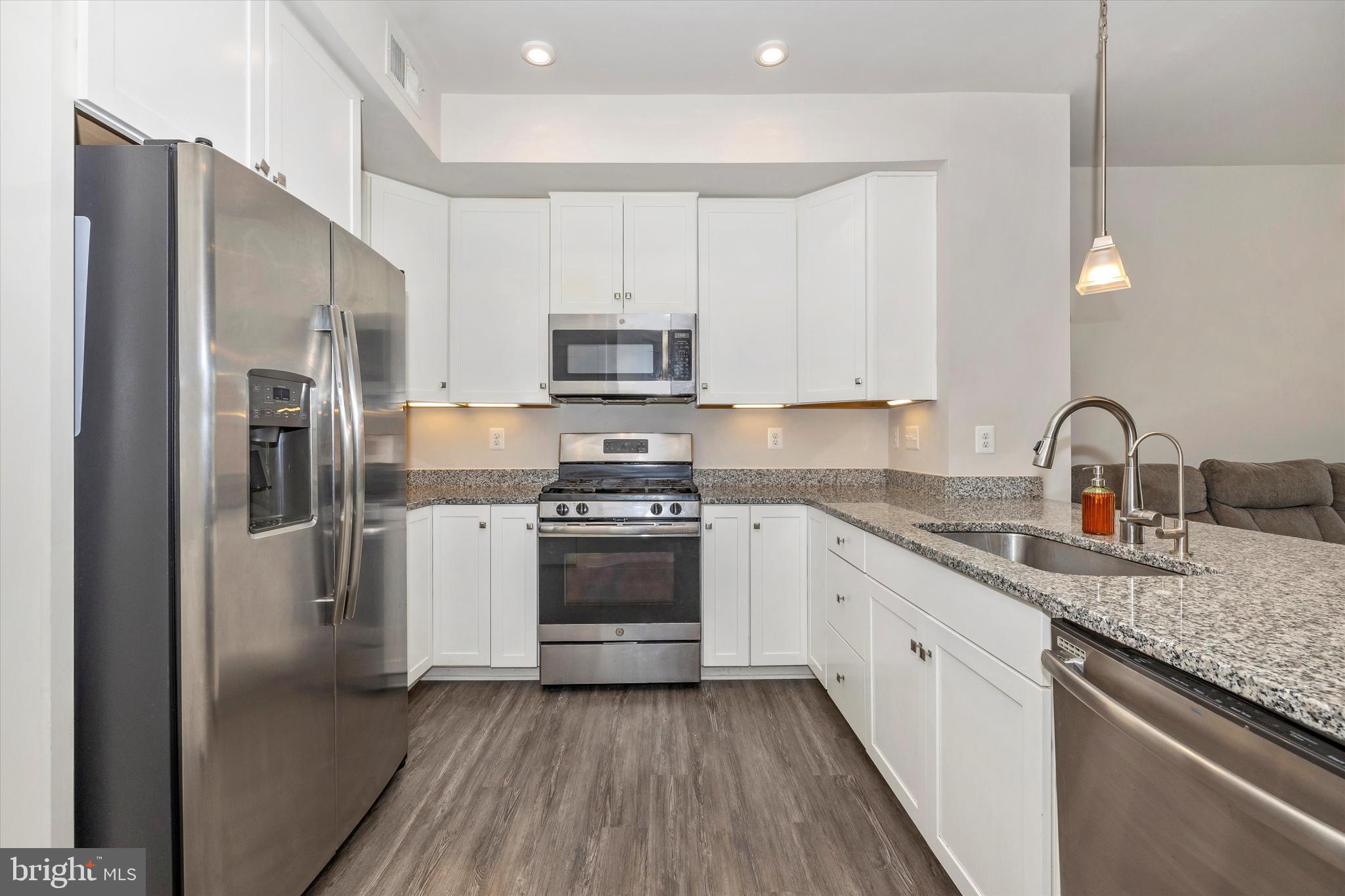 JEFFERSON PLACE - Residential