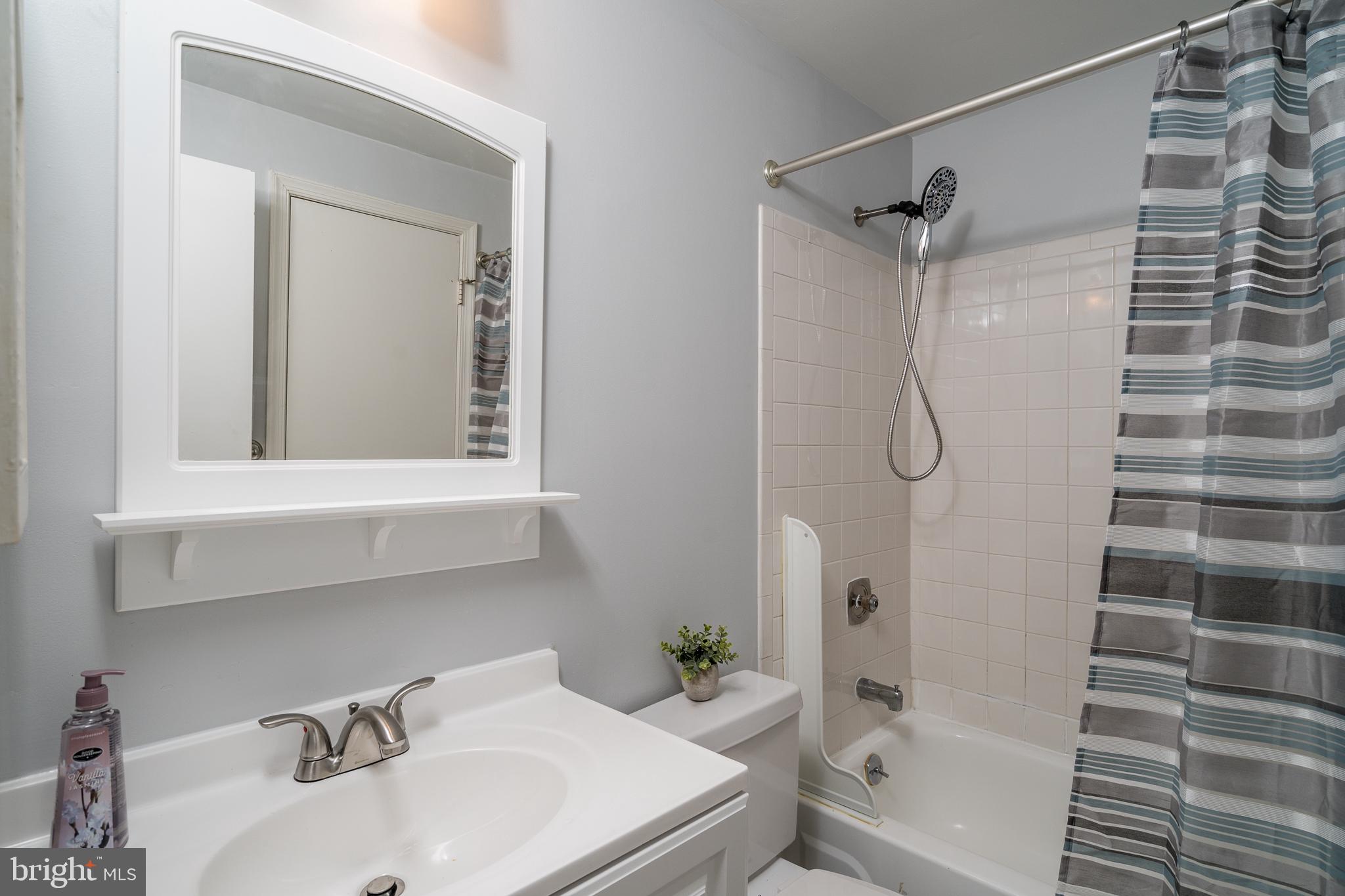 LAKE VILLAGE MANOR - Residential