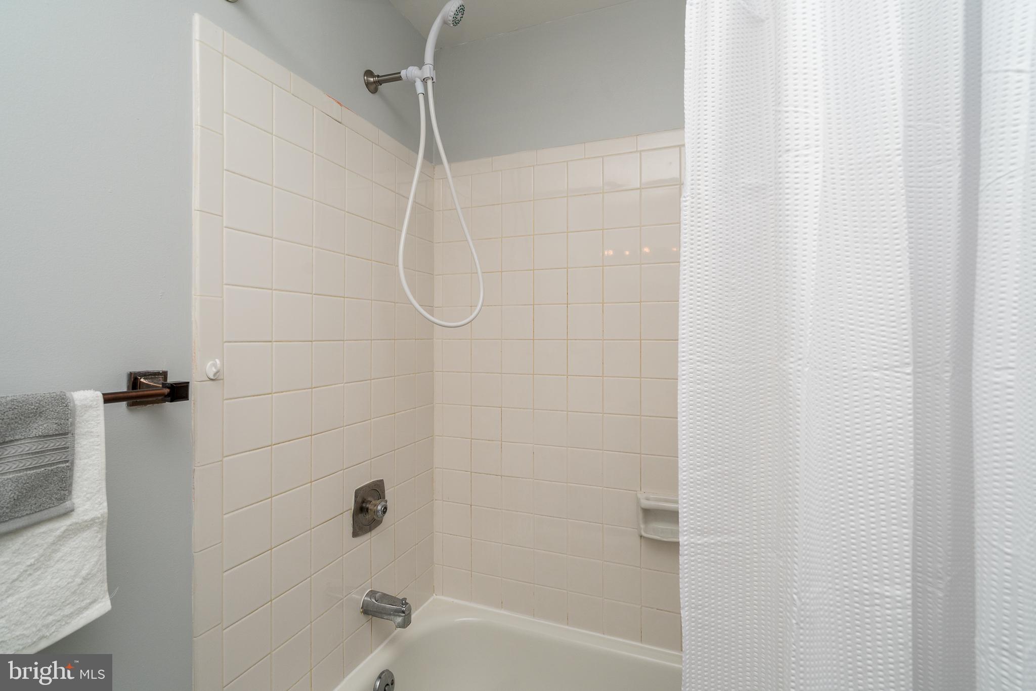 LAKE VILLAGE MANOR - Residential