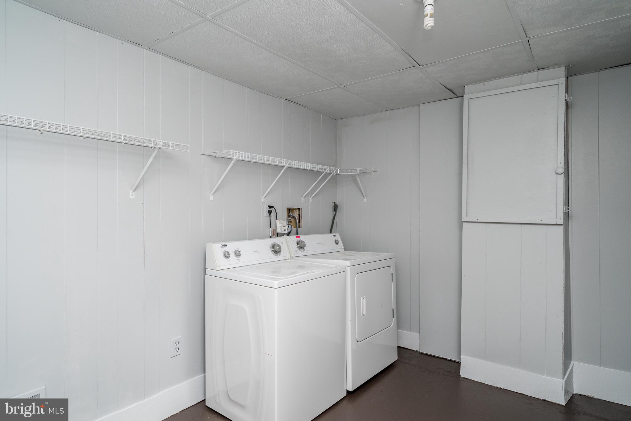 LAKE VILLAGE MANOR - Residential