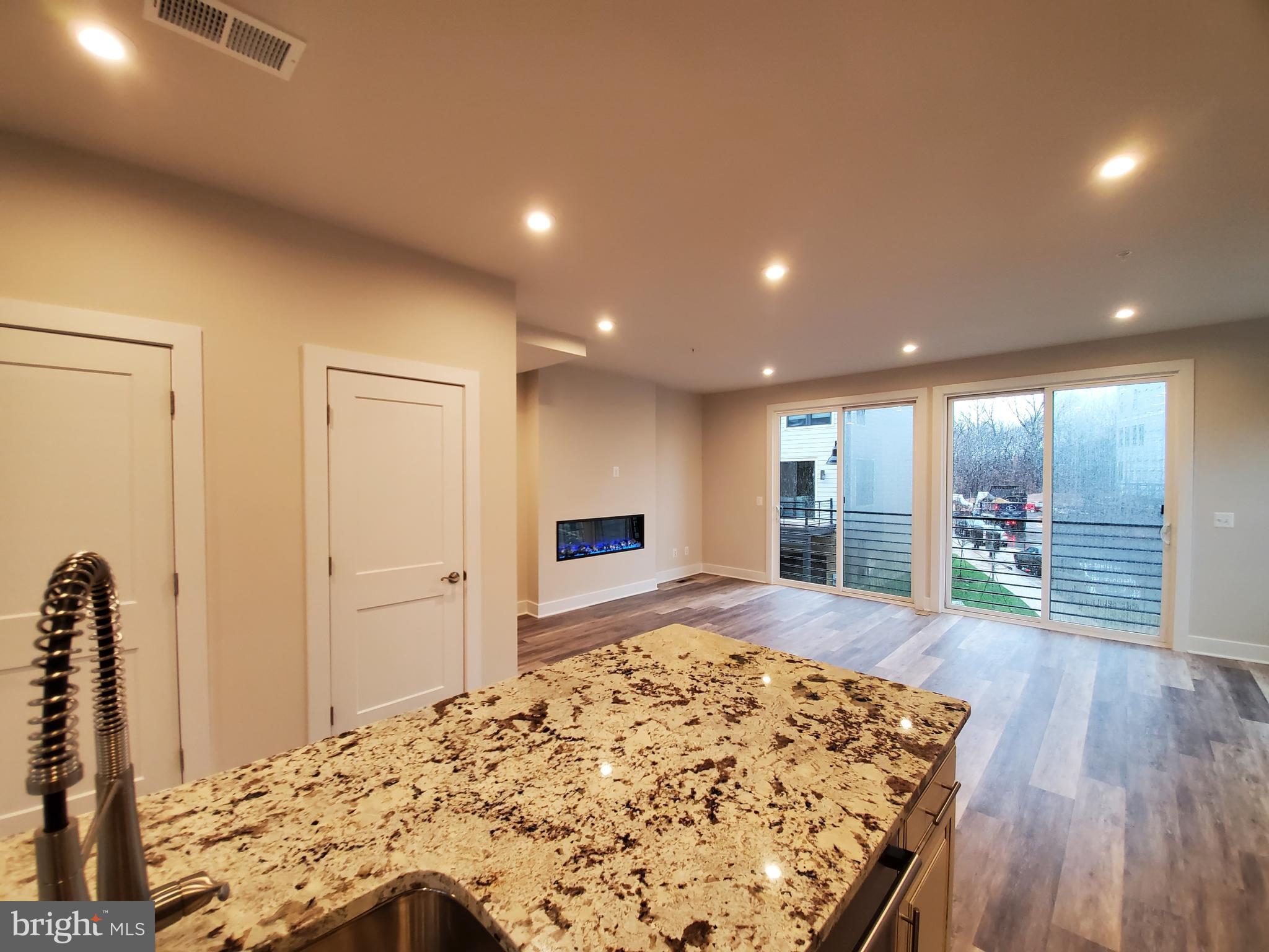 TALL OAKS - Residential Lease