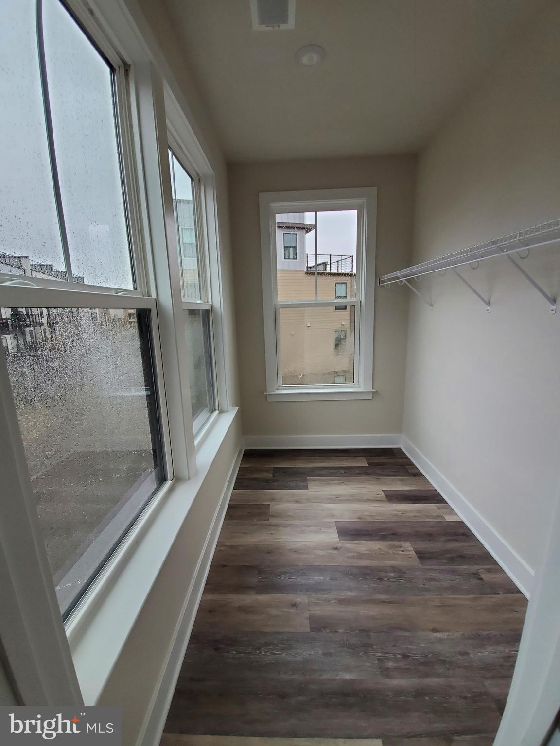 TALL OAKS - Residential Lease