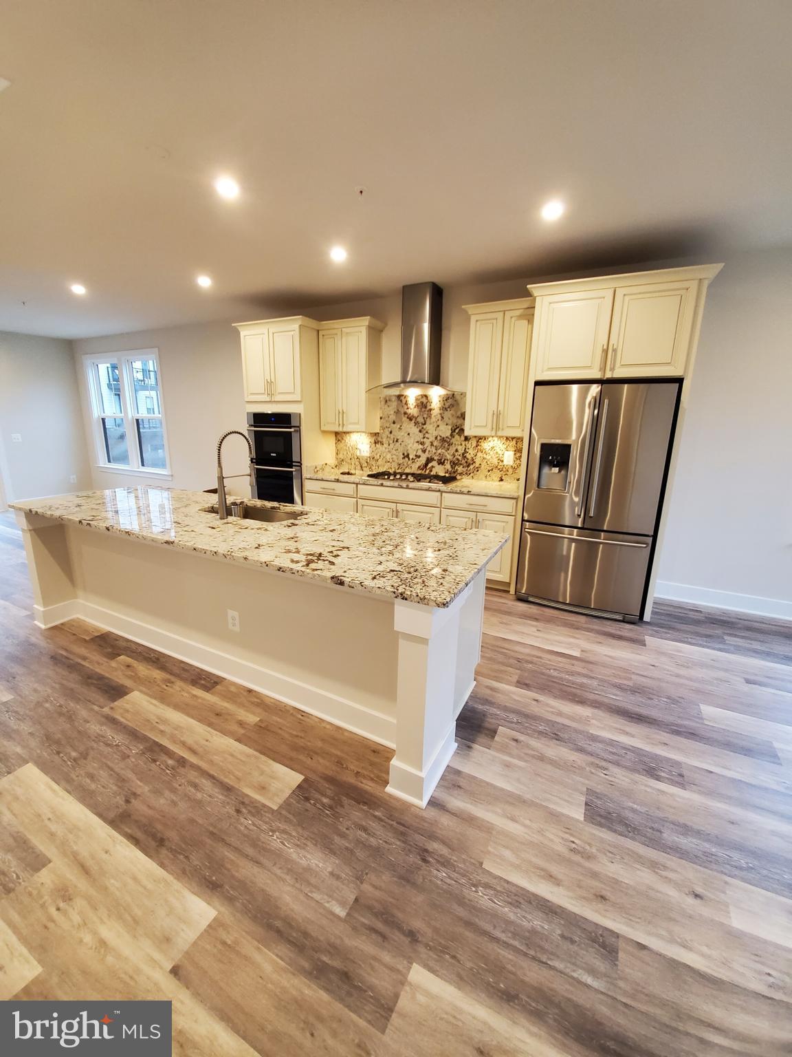 TALL OAKS - Residential Lease