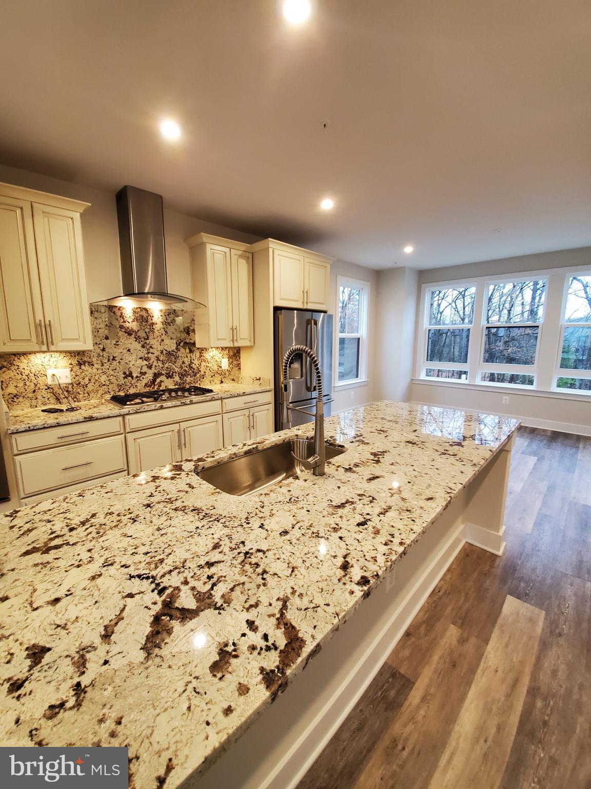 TALL OAKS - Residential Lease