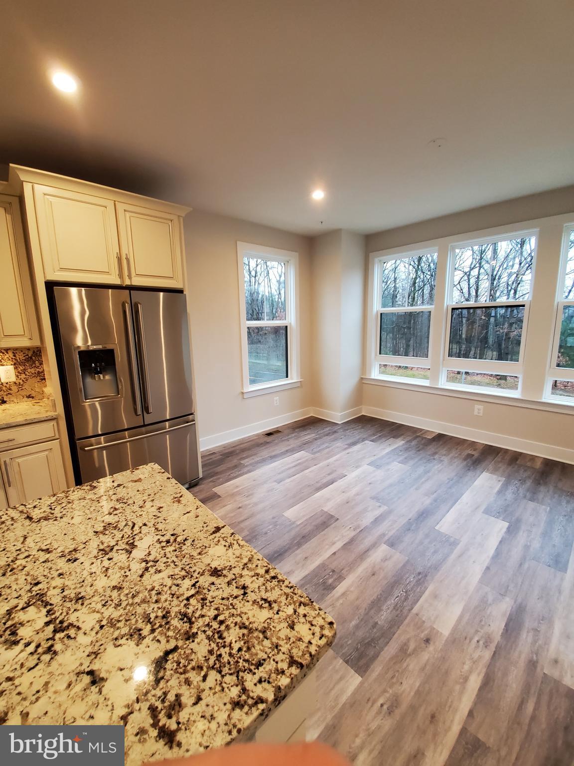 TALL OAKS - Residential Lease